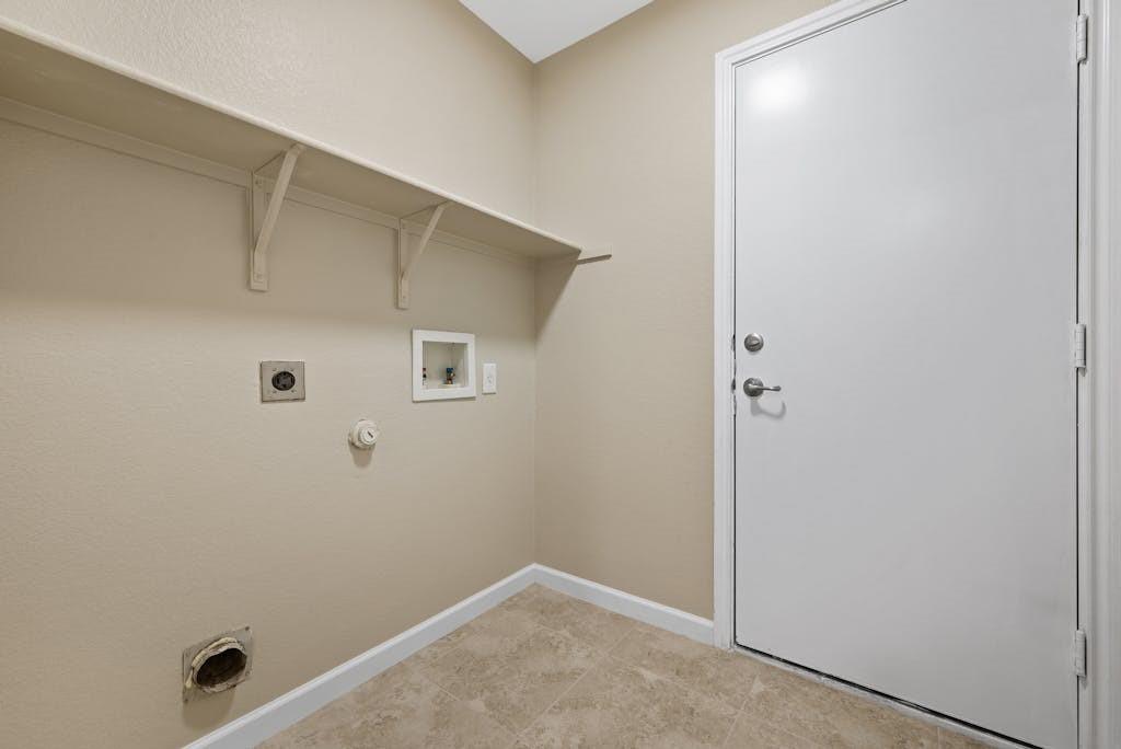 6317 Vida Nueva Ave, Del Valle, TX 78617