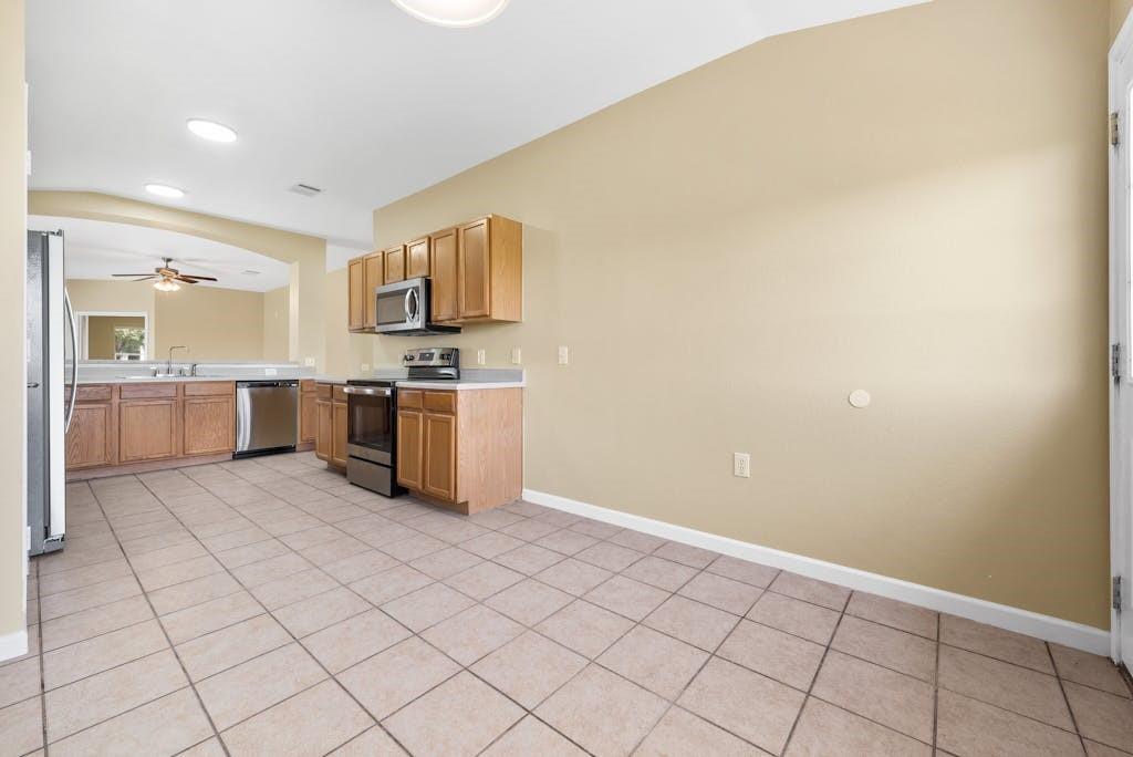 6317 Vida Nueva Ave, Del Valle, TX 78617