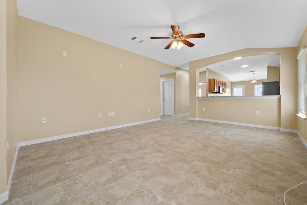 6317 Vida Nueva Ave, Del Valle, TX 78617