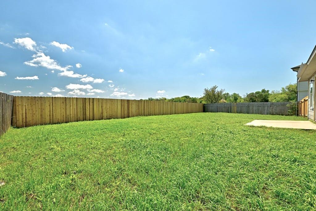 6317 Vida Nueva Ave, Del Valle, TX 78617