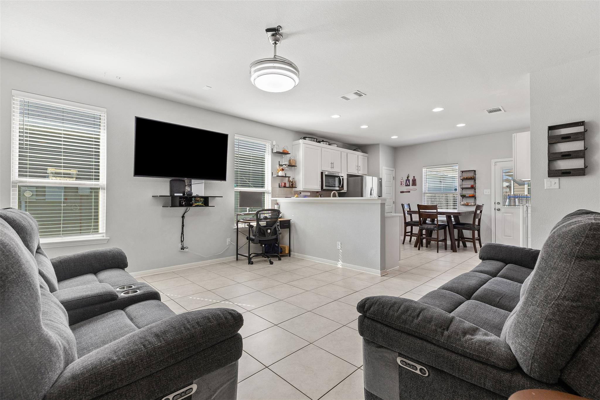 241 El Dorado Rd, Jarrell, TX 76537