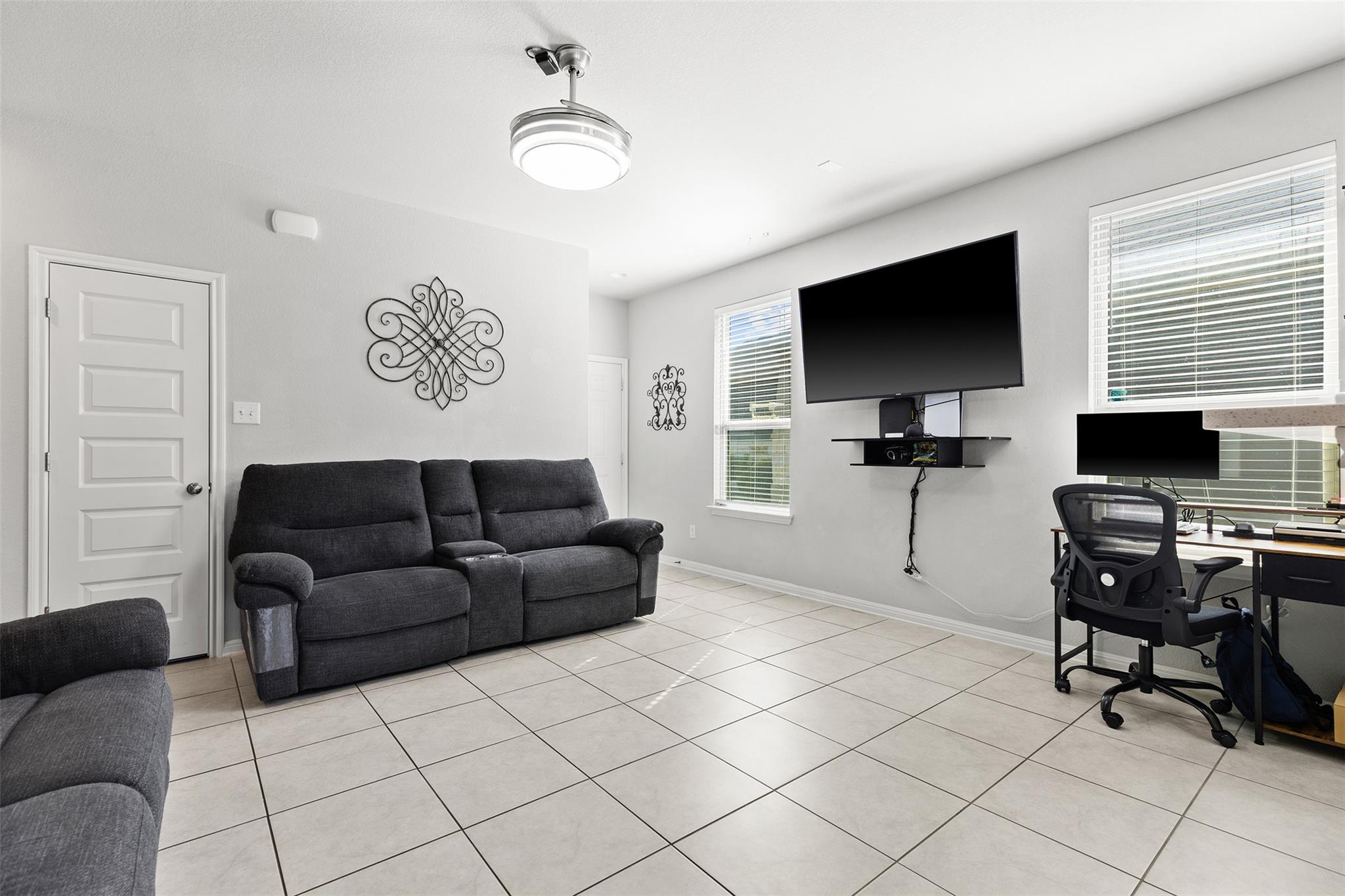 241 El Dorado Rd, Jarrell, TX 76537