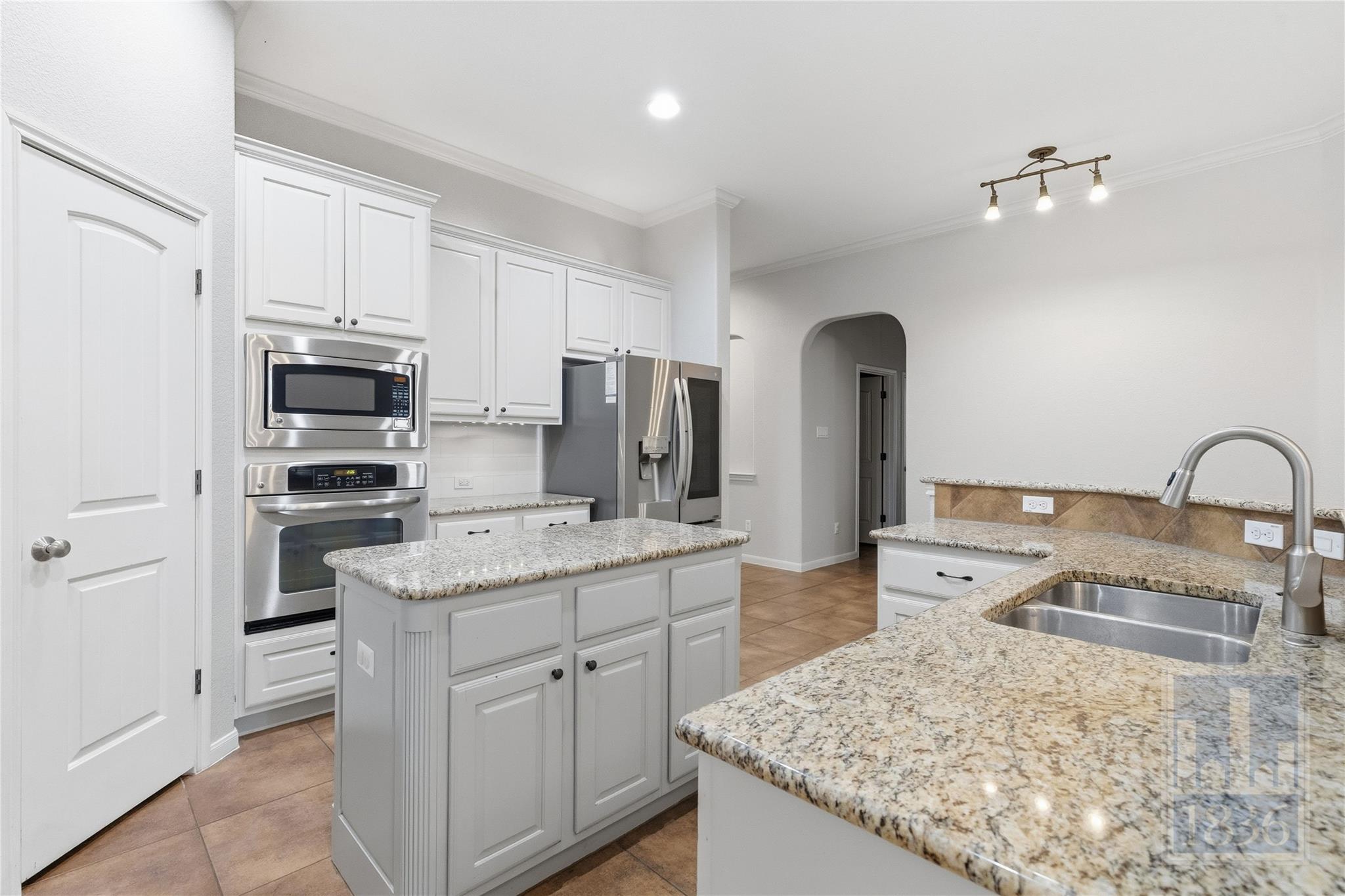 420 Torrington Dr, Austin, TX 78737