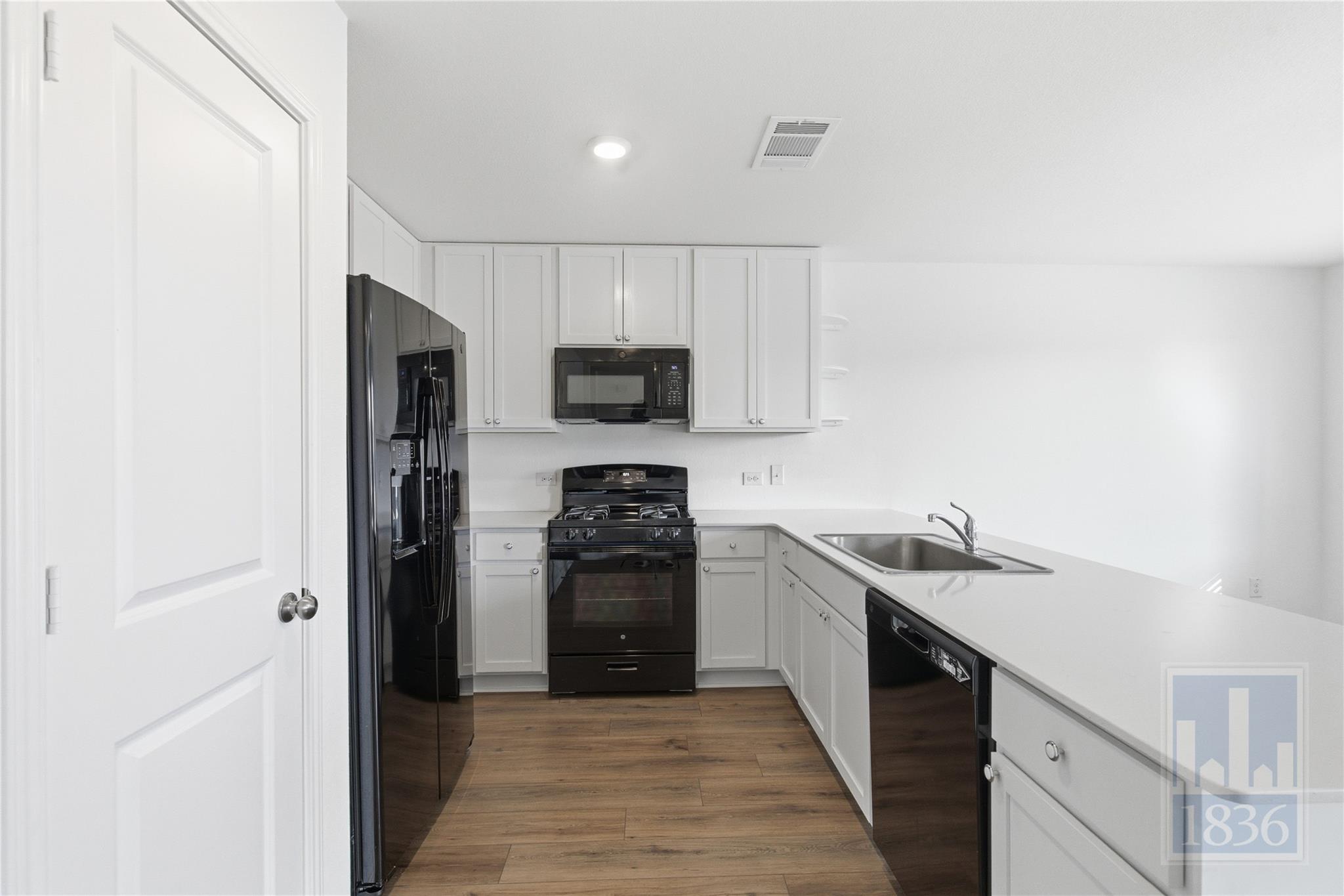 2213 Cyclone Dr, Lockhart, TX 78644