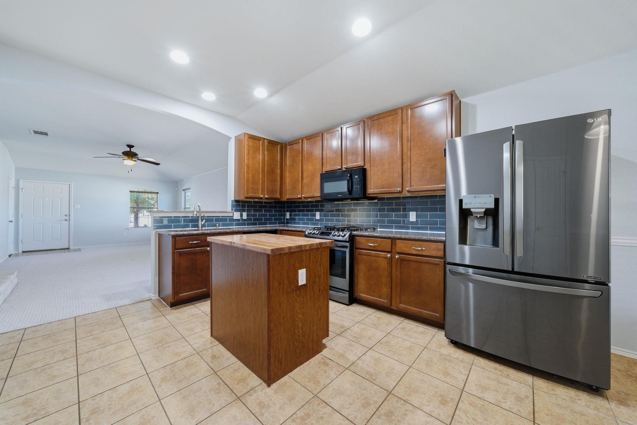 18153 Basketflower Bnd, Elgin, TX 78621
