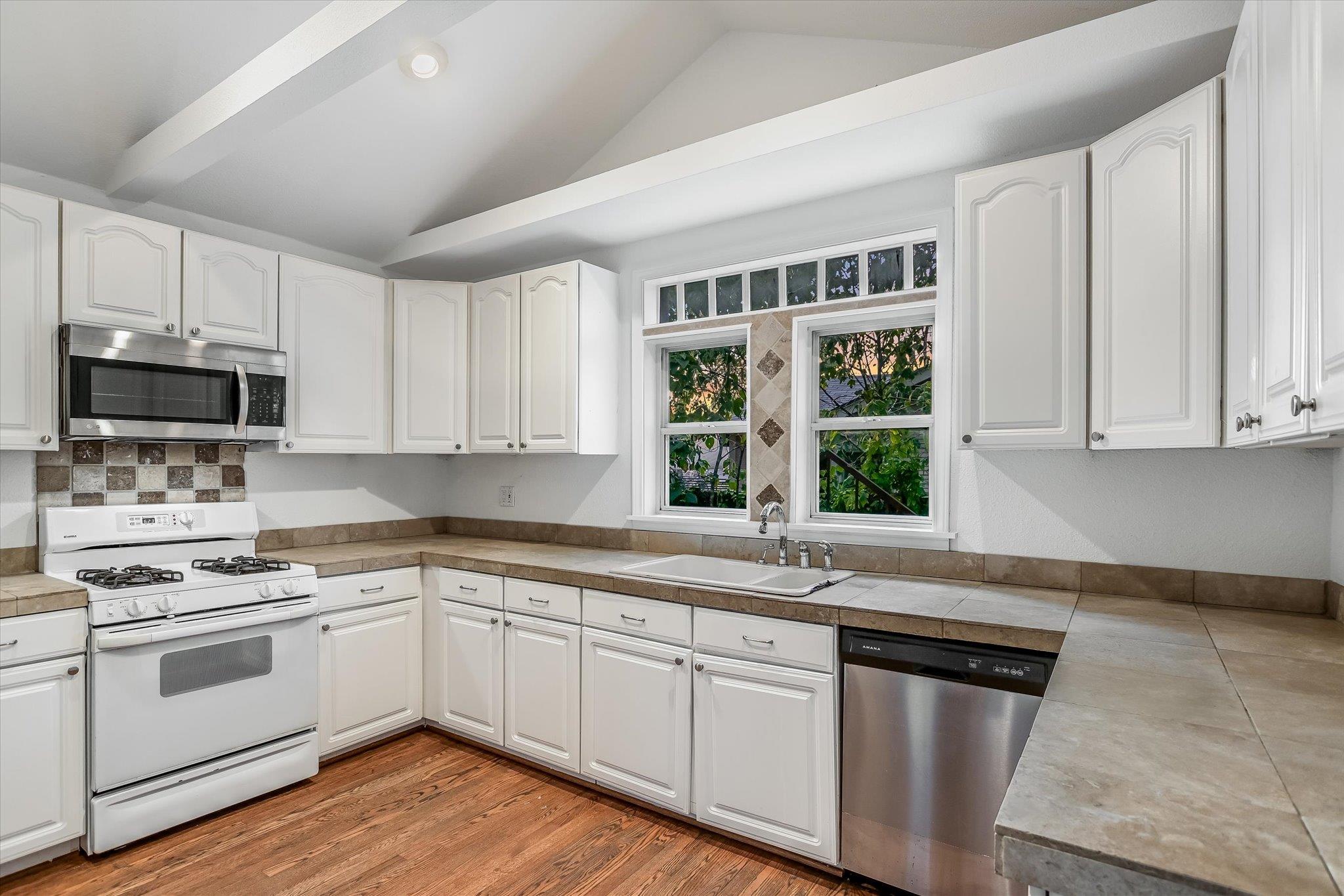 303 Ben Howell Dr, Austin, TX 78704