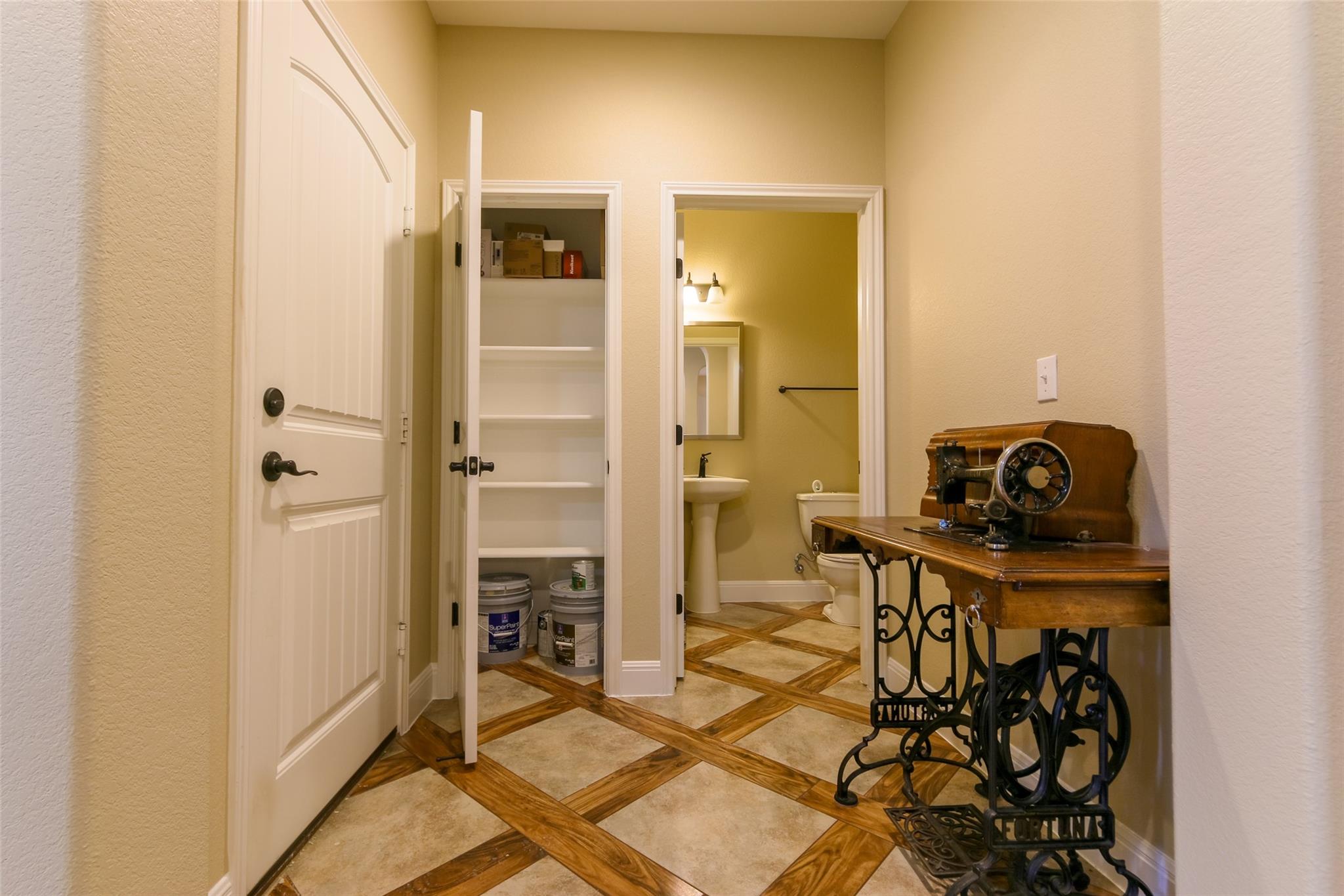 8408 Panadero Dr, Austin, TX 78747