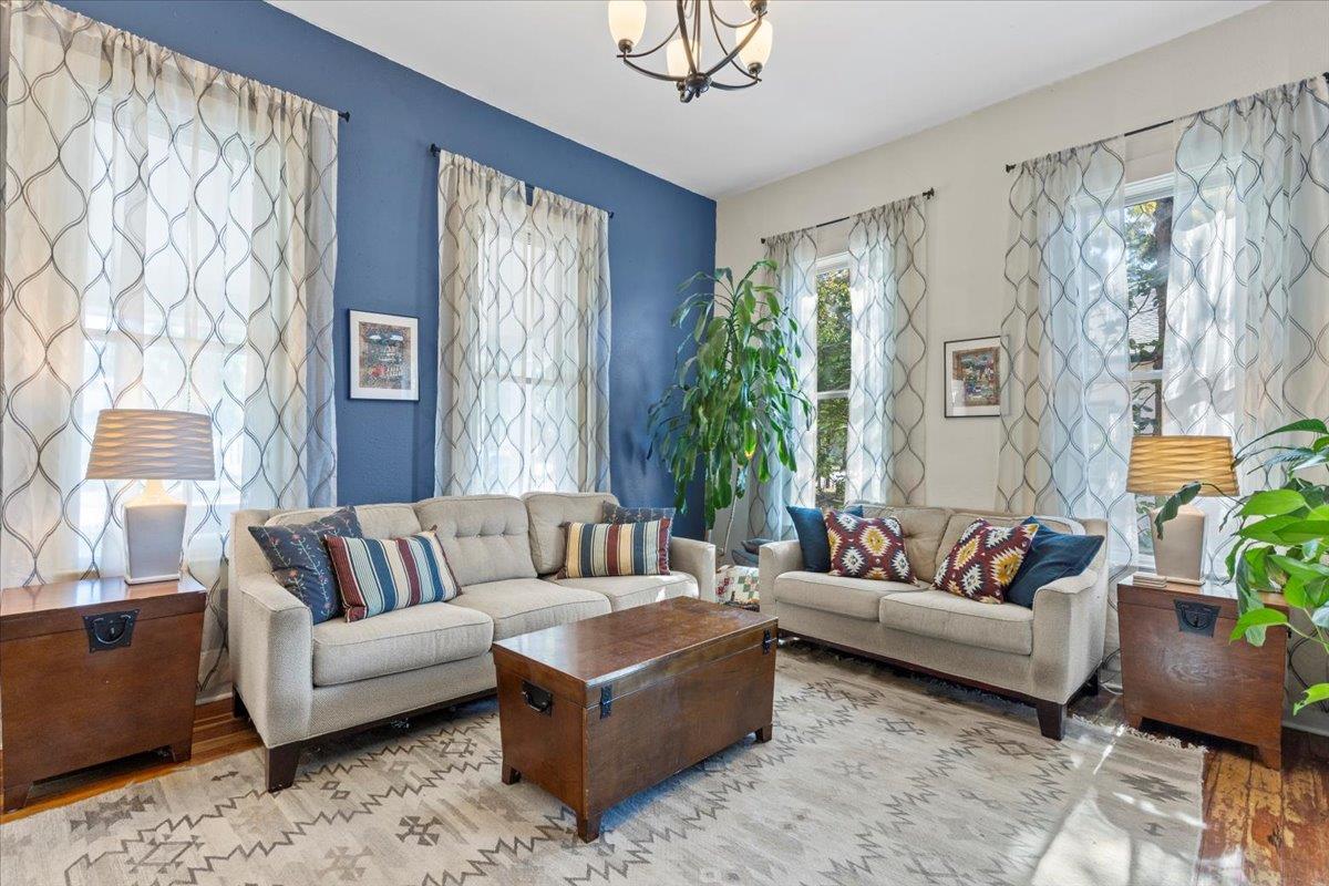 503A Wilkes St, Smithville, TX 78957