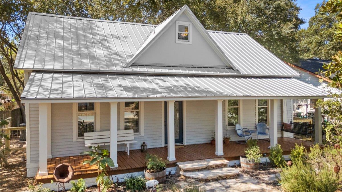 503A Wilkes St, Smithville, TX 78957