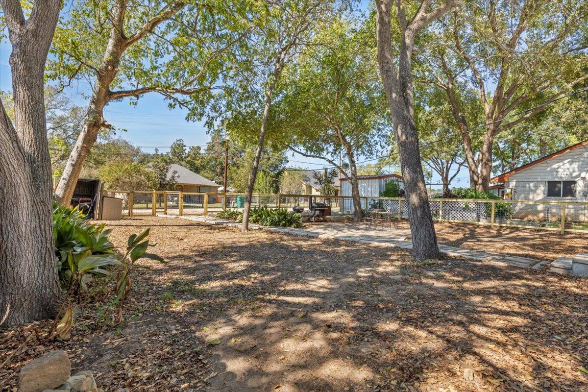 503A Wilkes St, Smithville, TX 78957