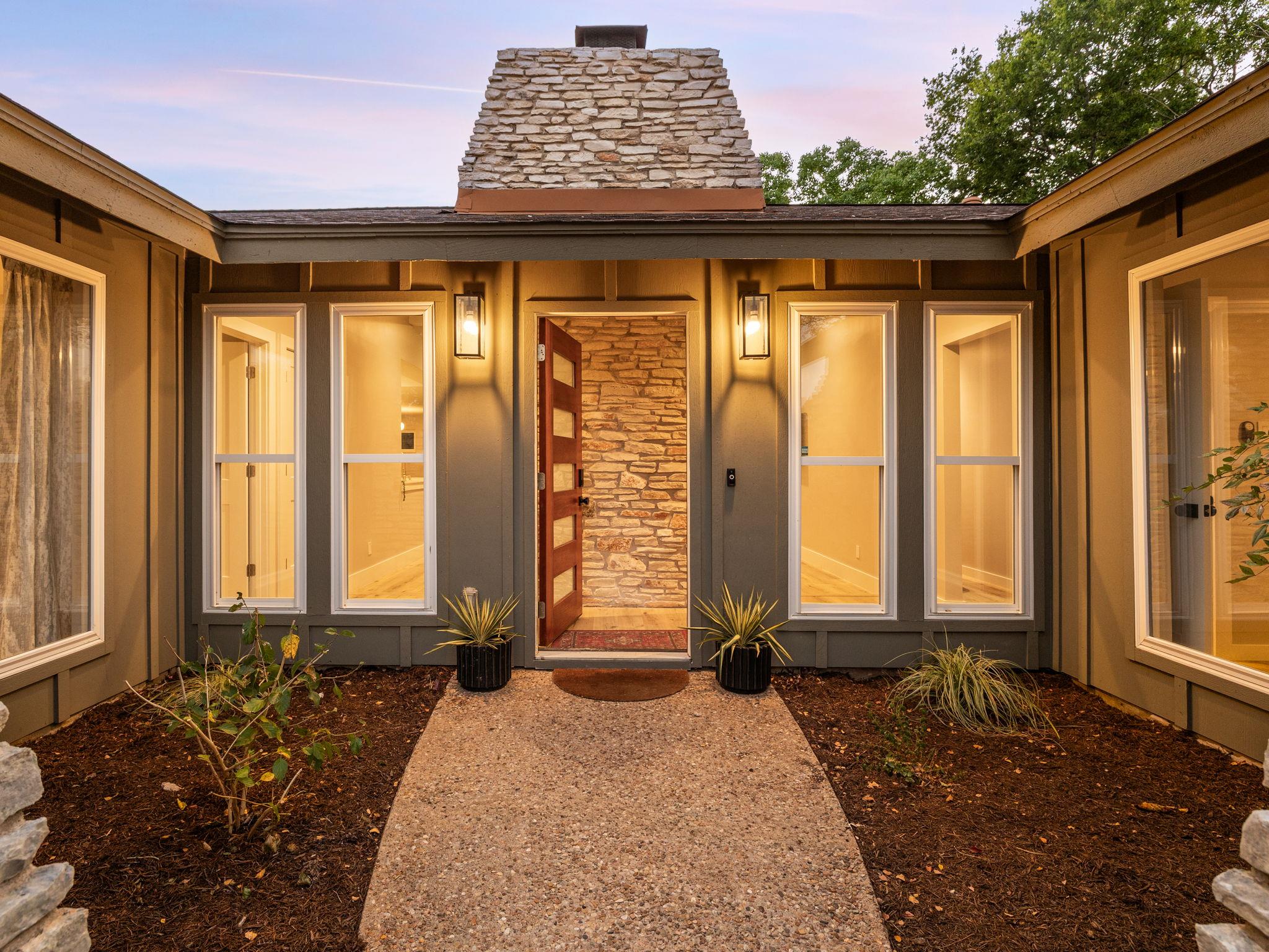 2401 Apple Valley Cir, Austin, TX 78747