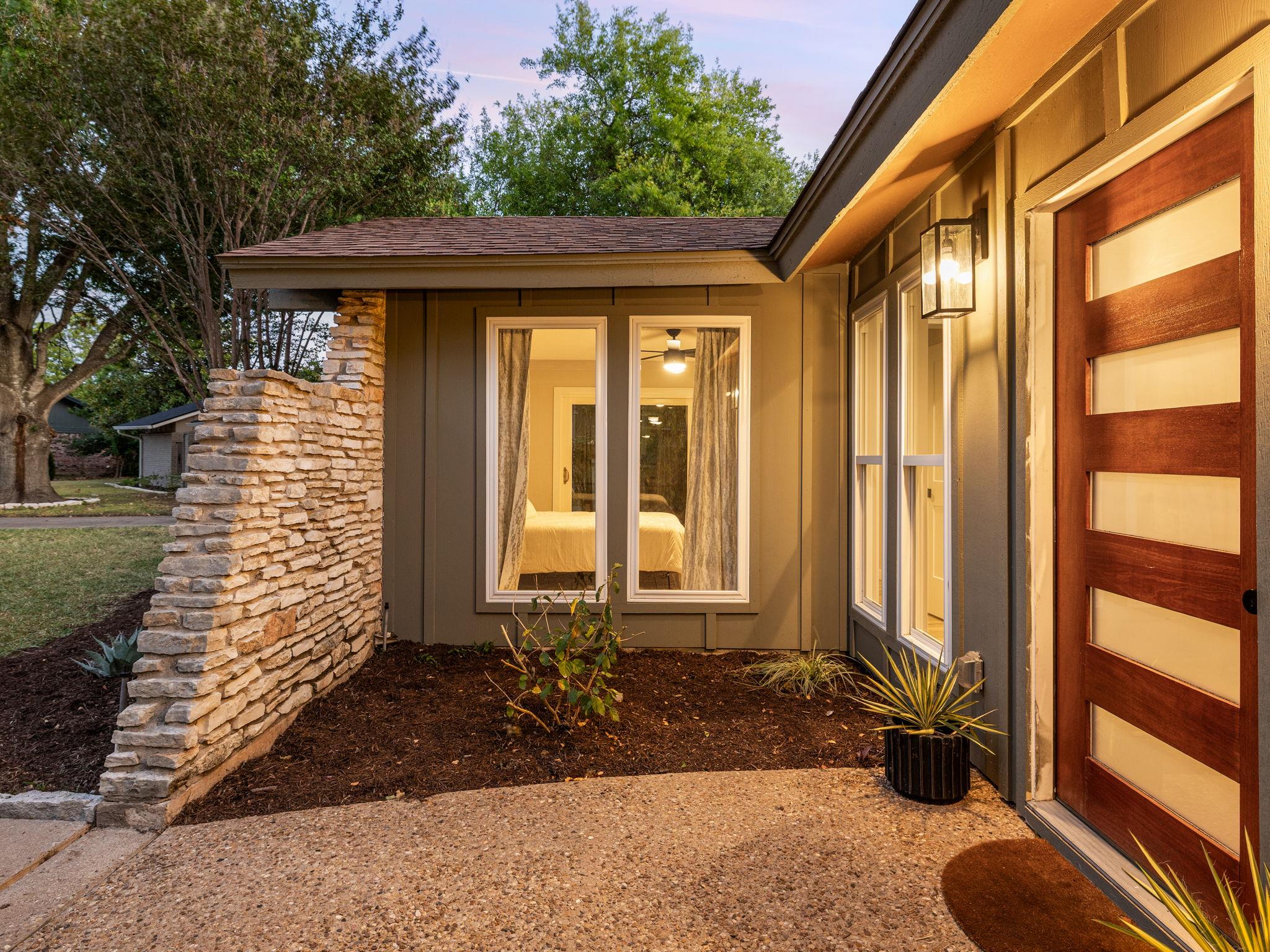 2401 Apple Valley Cir, Austin, TX 78747