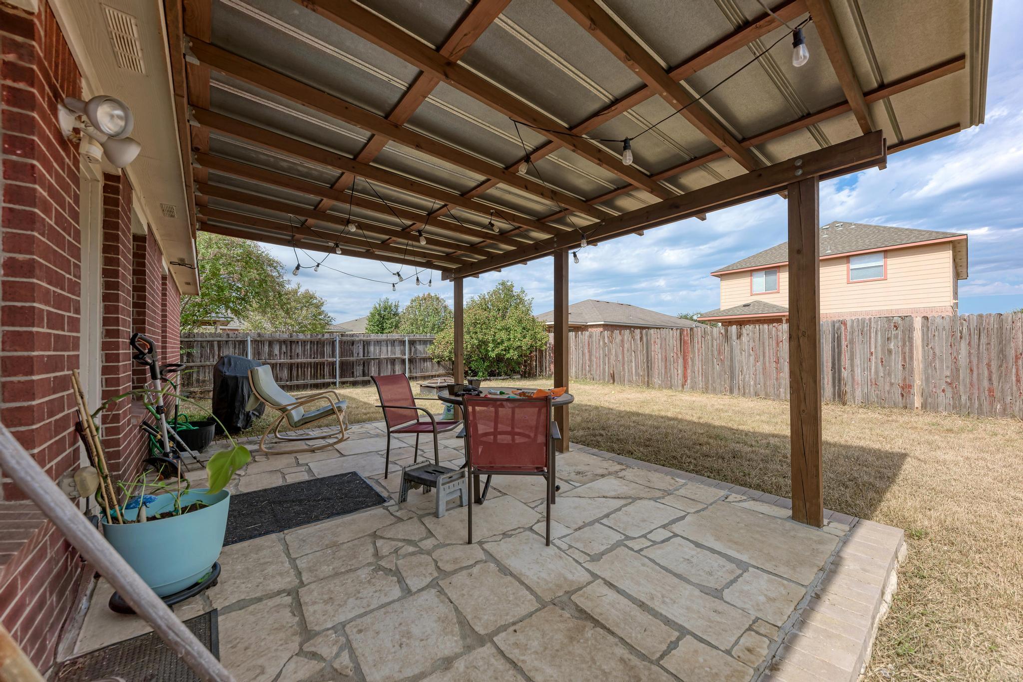 921 Dexter Dr S, Leander, TX 78641