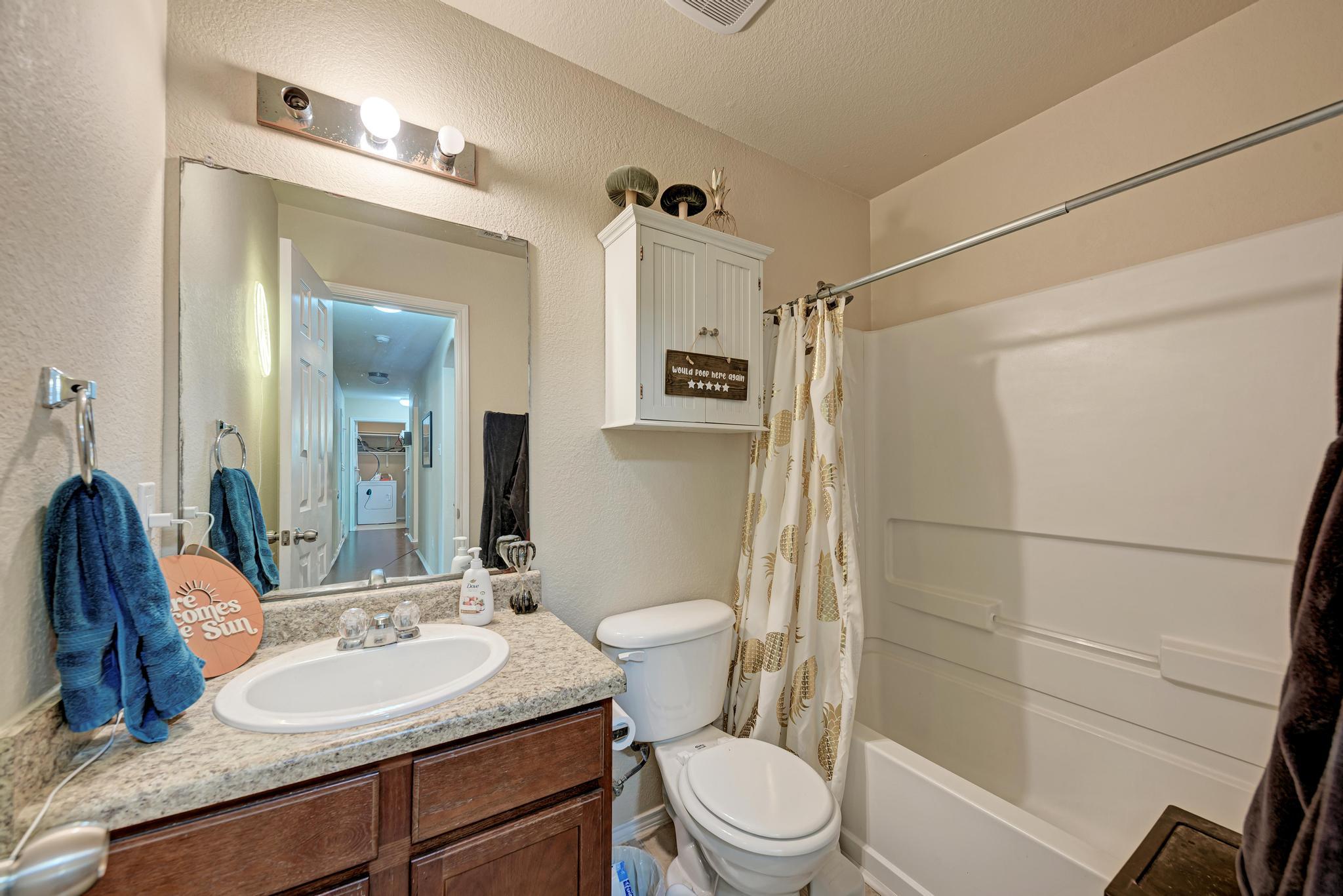 921 Dexter Dr S, Leander, TX 78641