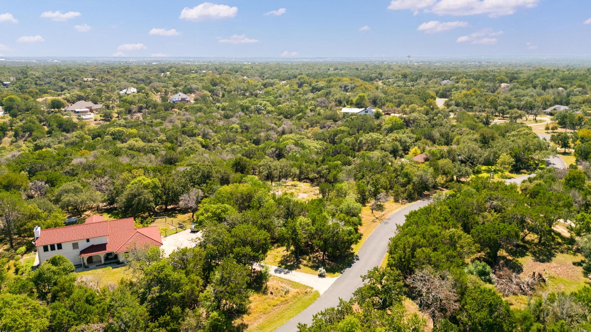 8390 Mountain Dr, Salado, TX 76571