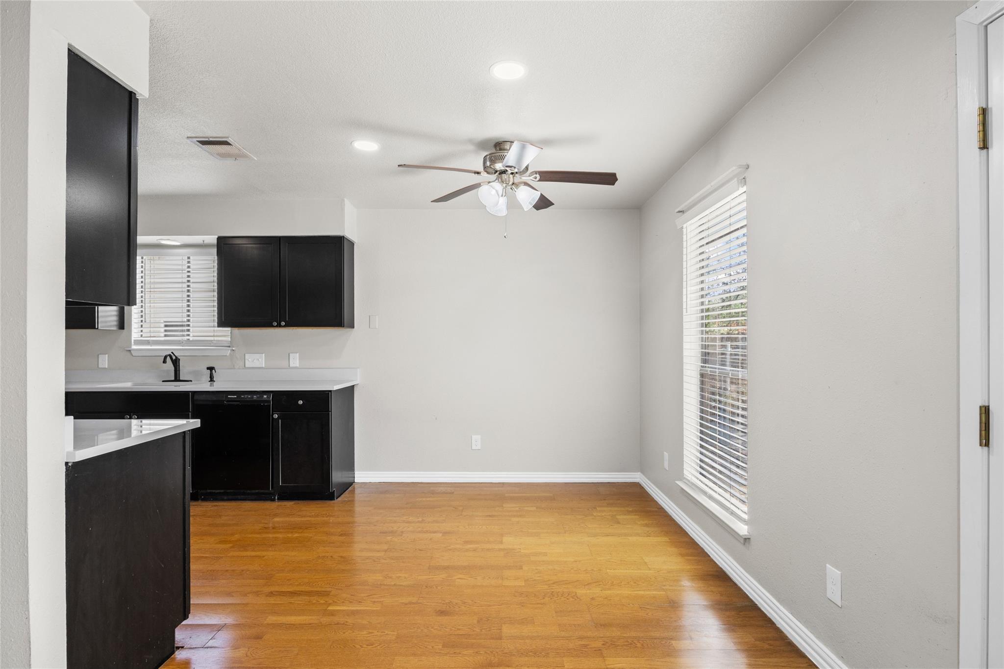 1919 Castle Gate Cir, San Marcos, TX 78666