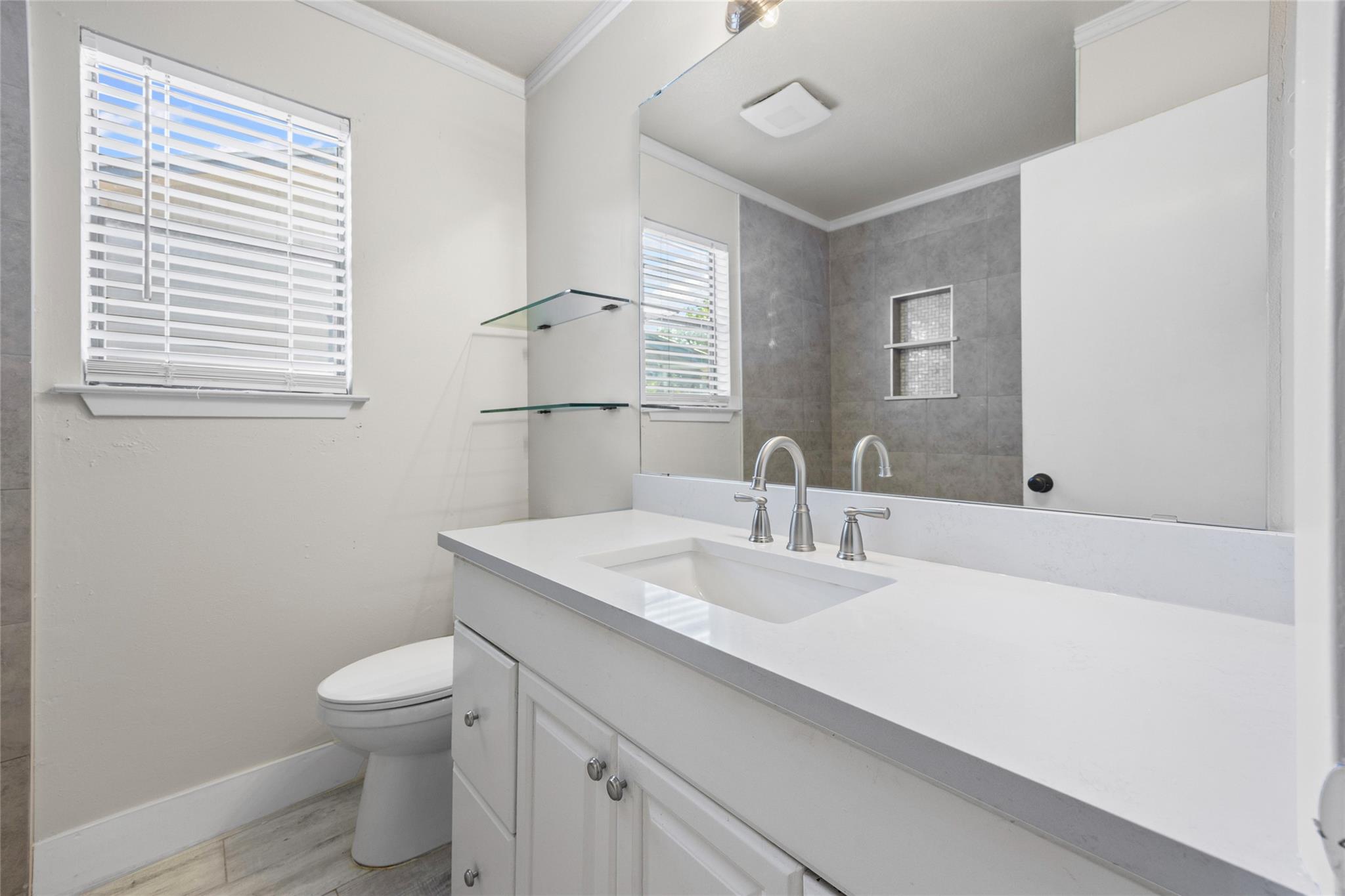 1919 Castle Gate Cir, San Marcos, TX 78666