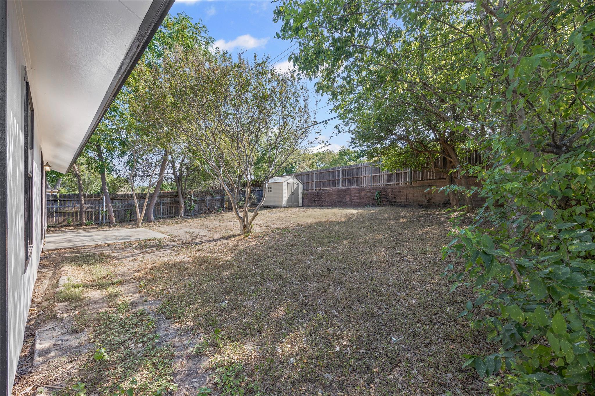 1919 Castle Gate Cir, San Marcos, TX 78666