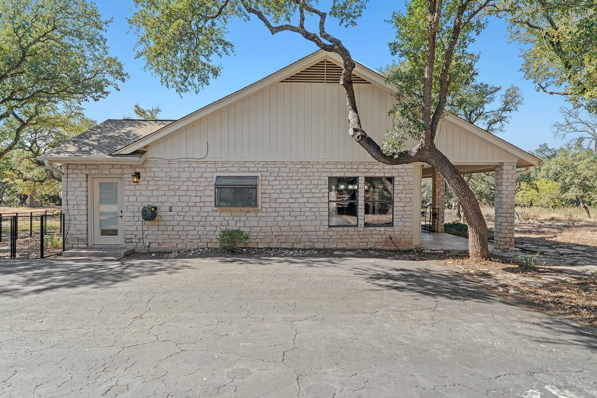 128 Mockingbird Ln, Georgetown, TX 78633