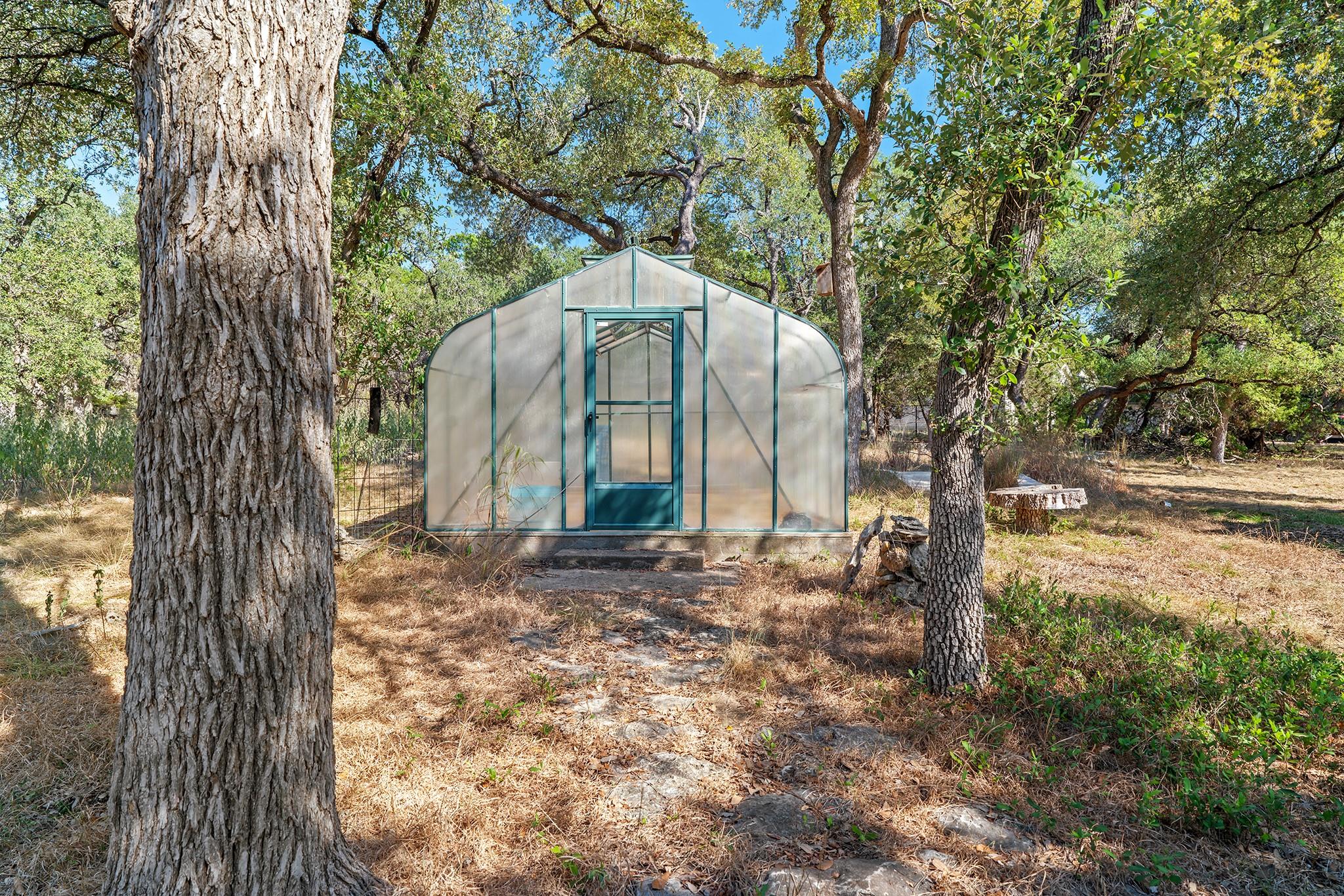 128 Mockingbird Ln, Georgetown, TX 78633