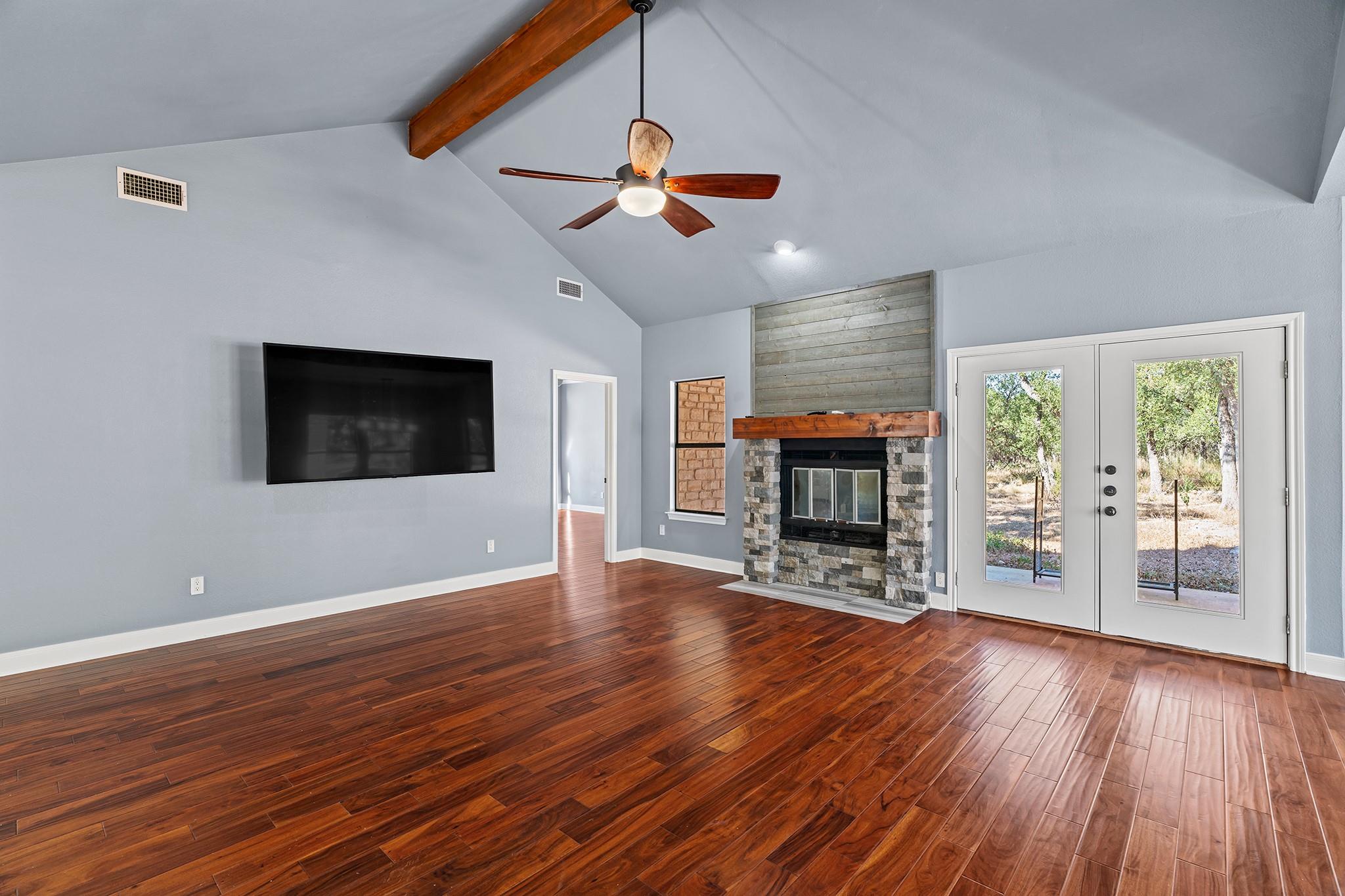 128 Mockingbird Ln, Georgetown, TX 78633