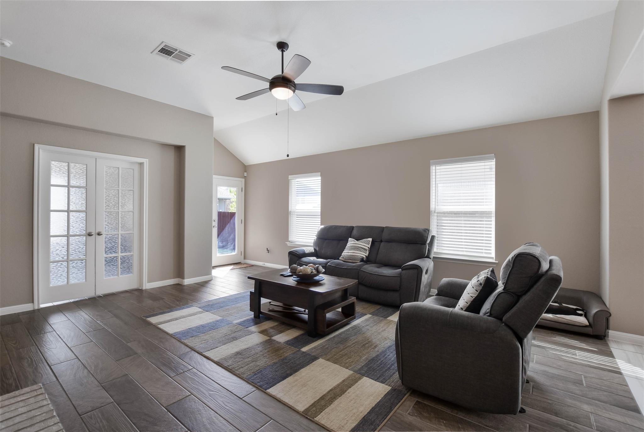 4209 Dutchman Dr, Pflugerville, TX 78660