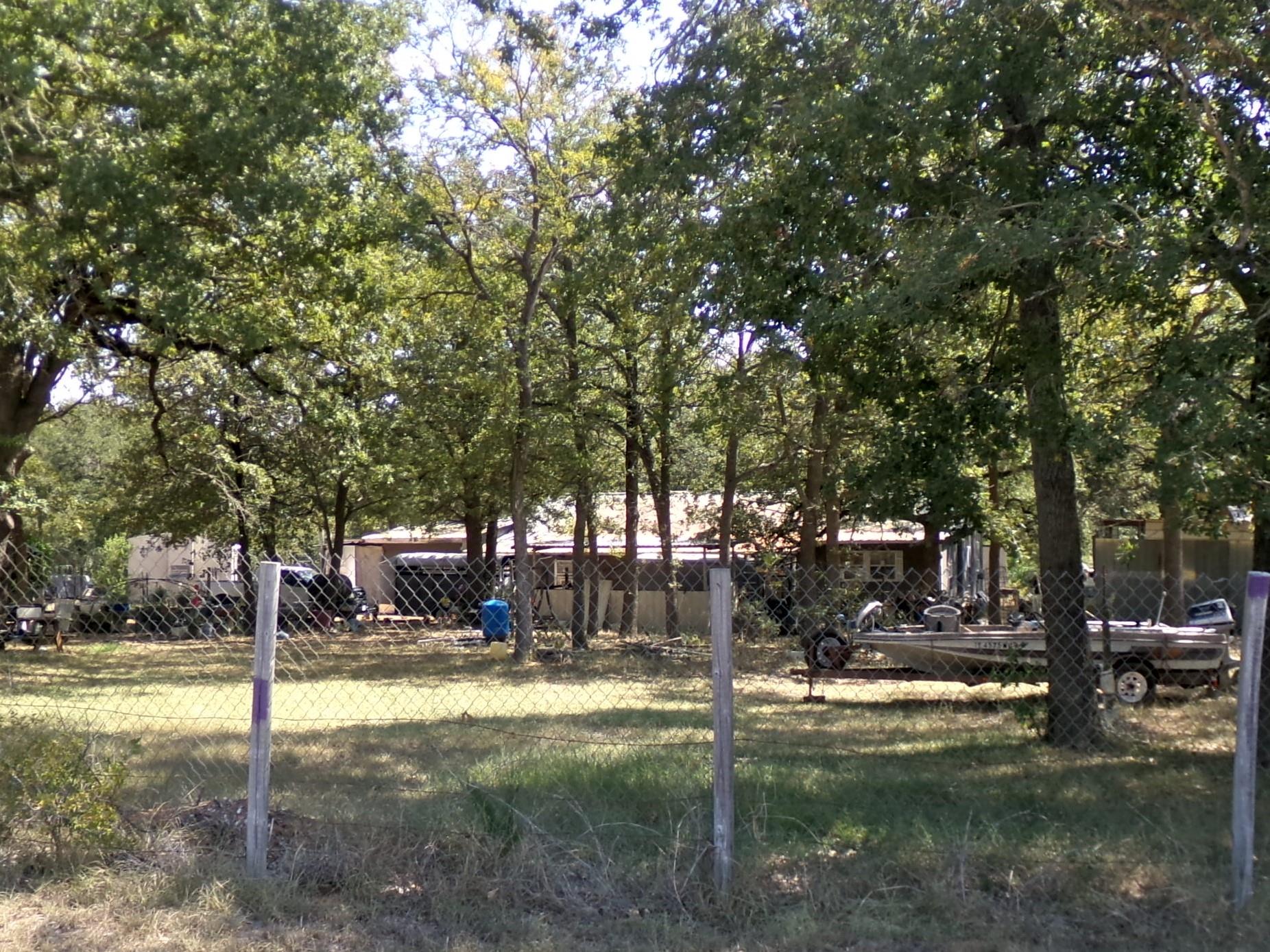 386 Hidden Oaks Dr, Elgin, TX 78621