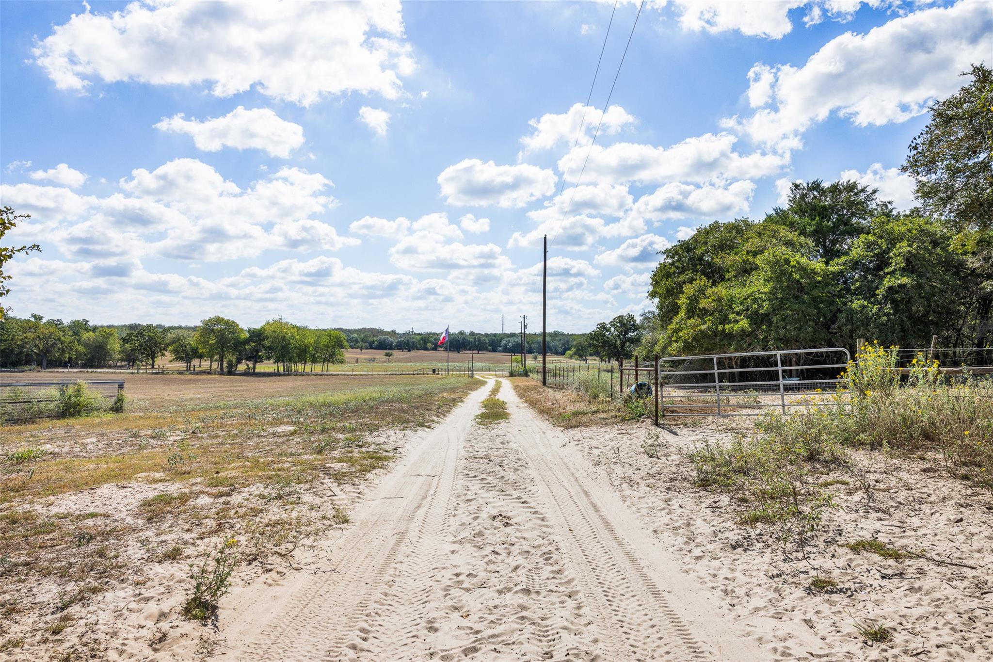 2025-2135 Mule Creek Rd, Harwood, TX 78632