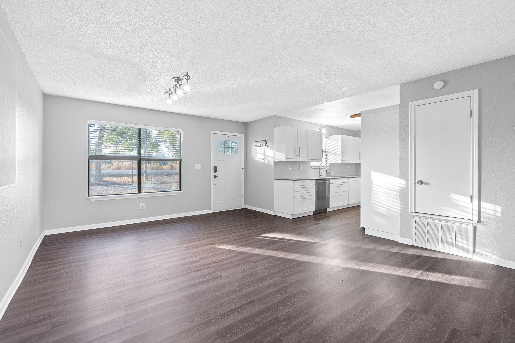 1255 Lovers Ln, Bastrop, TX 78602