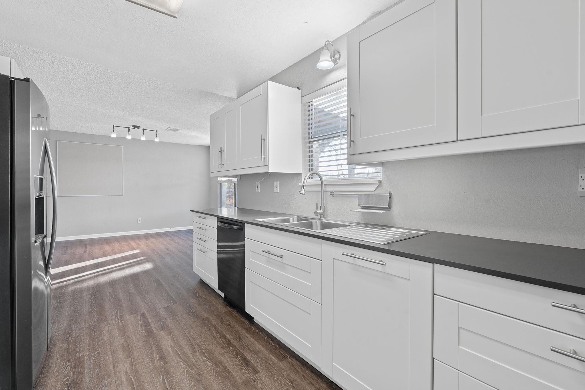 1255 Lovers Ln, Bastrop, TX 78602