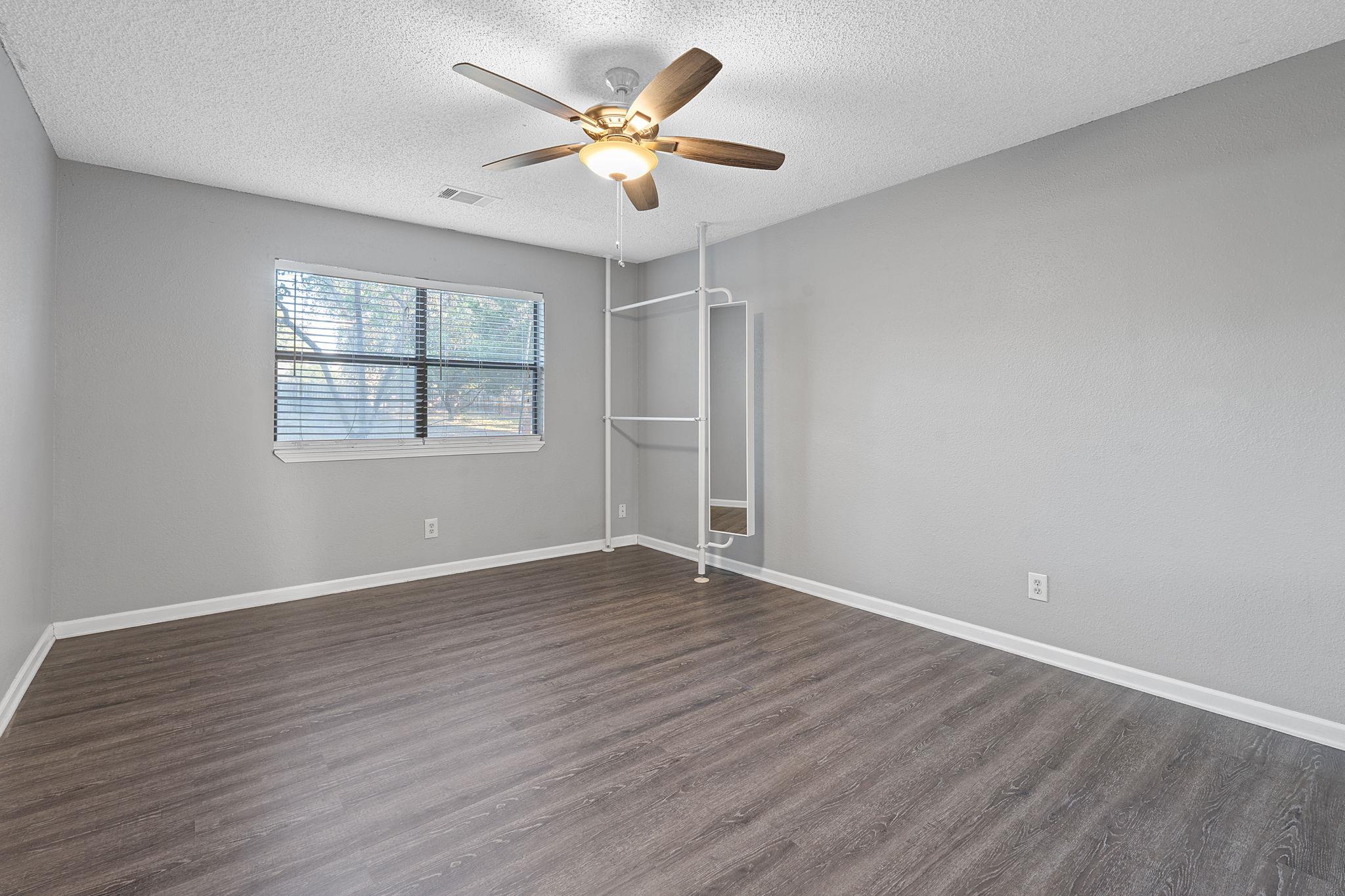 1255 Lovers Ln, Bastrop, TX 78602