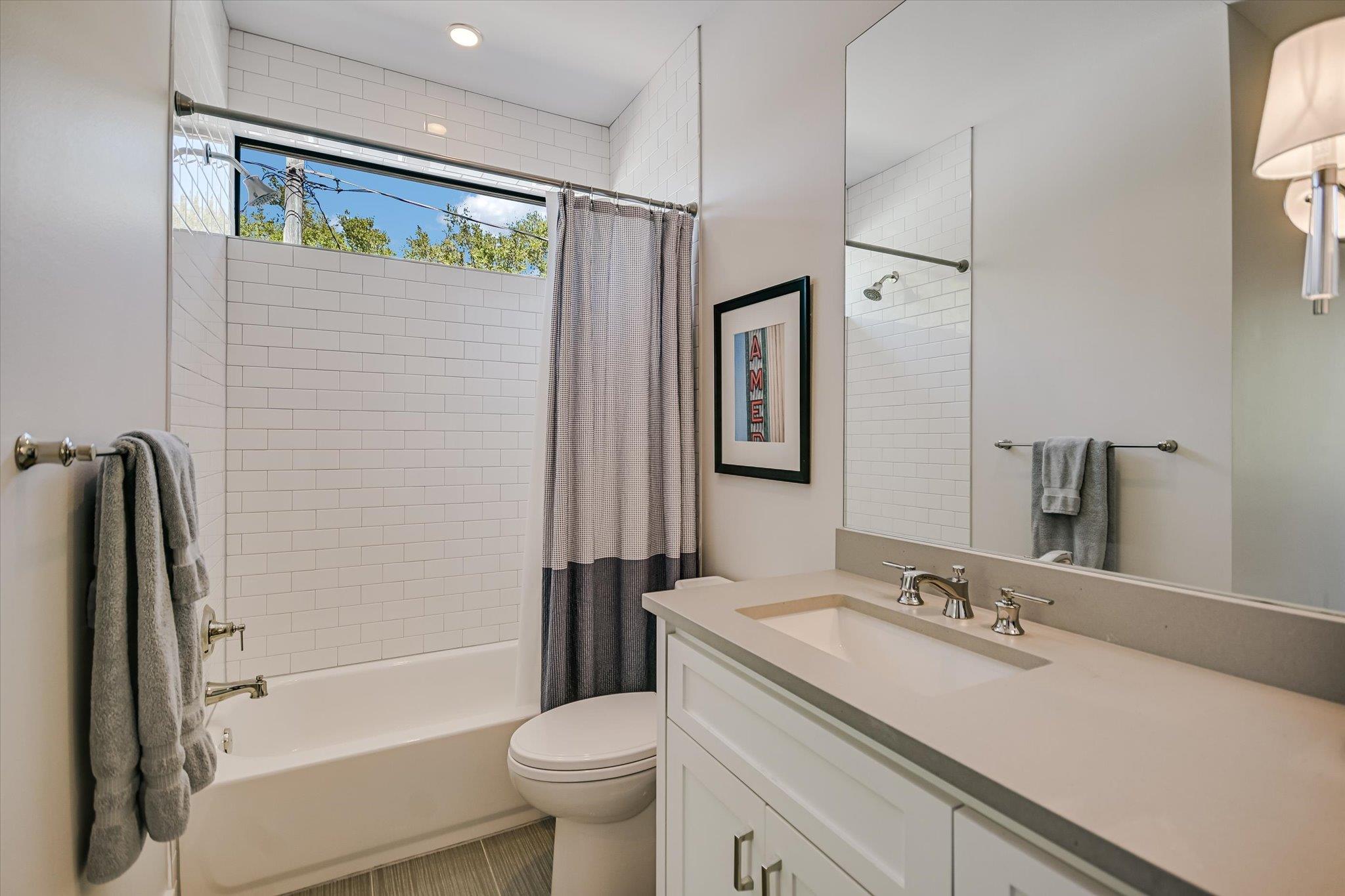 2205 S 3rd St, Austin, TX 78704