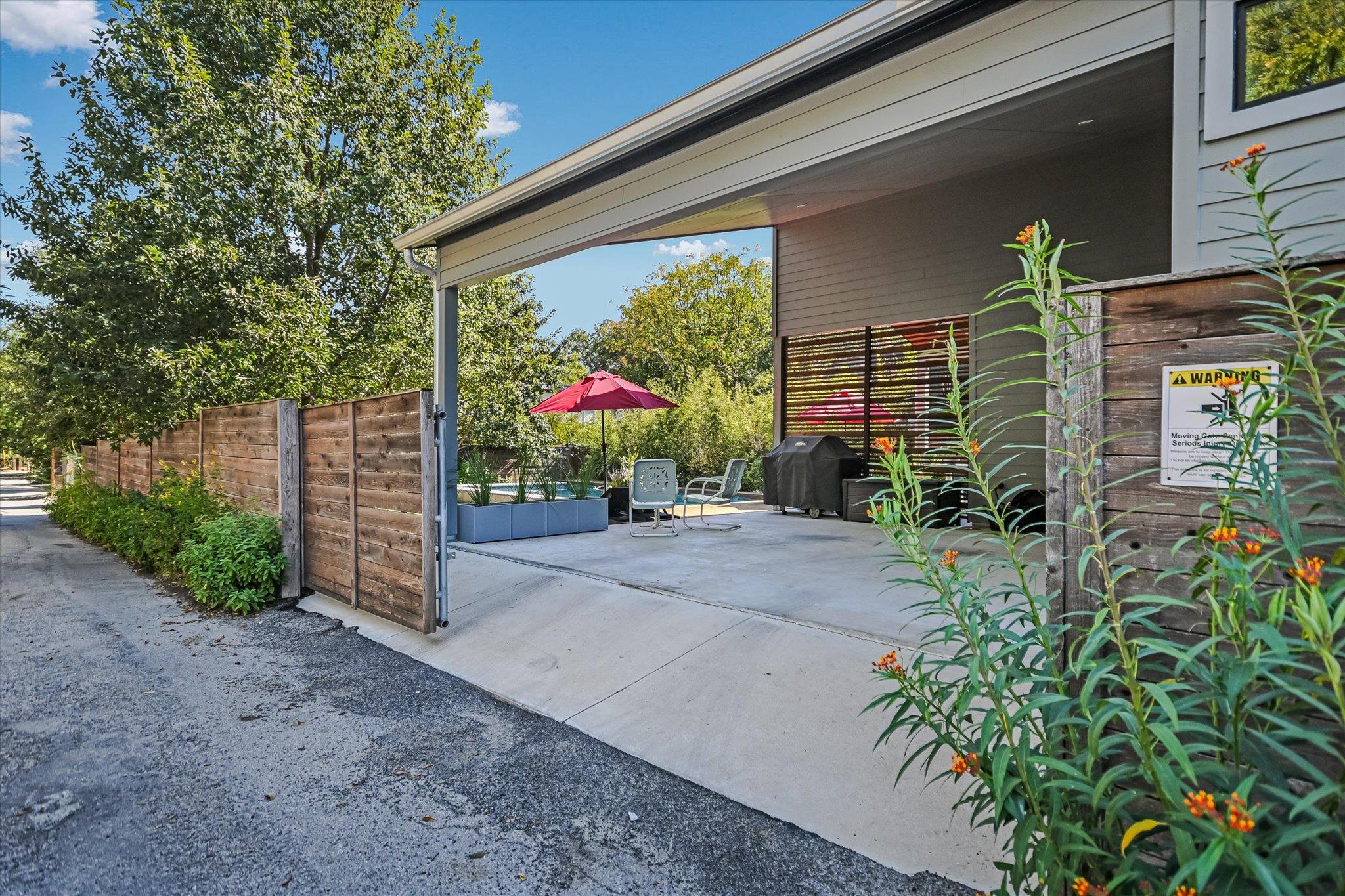 2205 S 3rd St, Austin, TX 78704