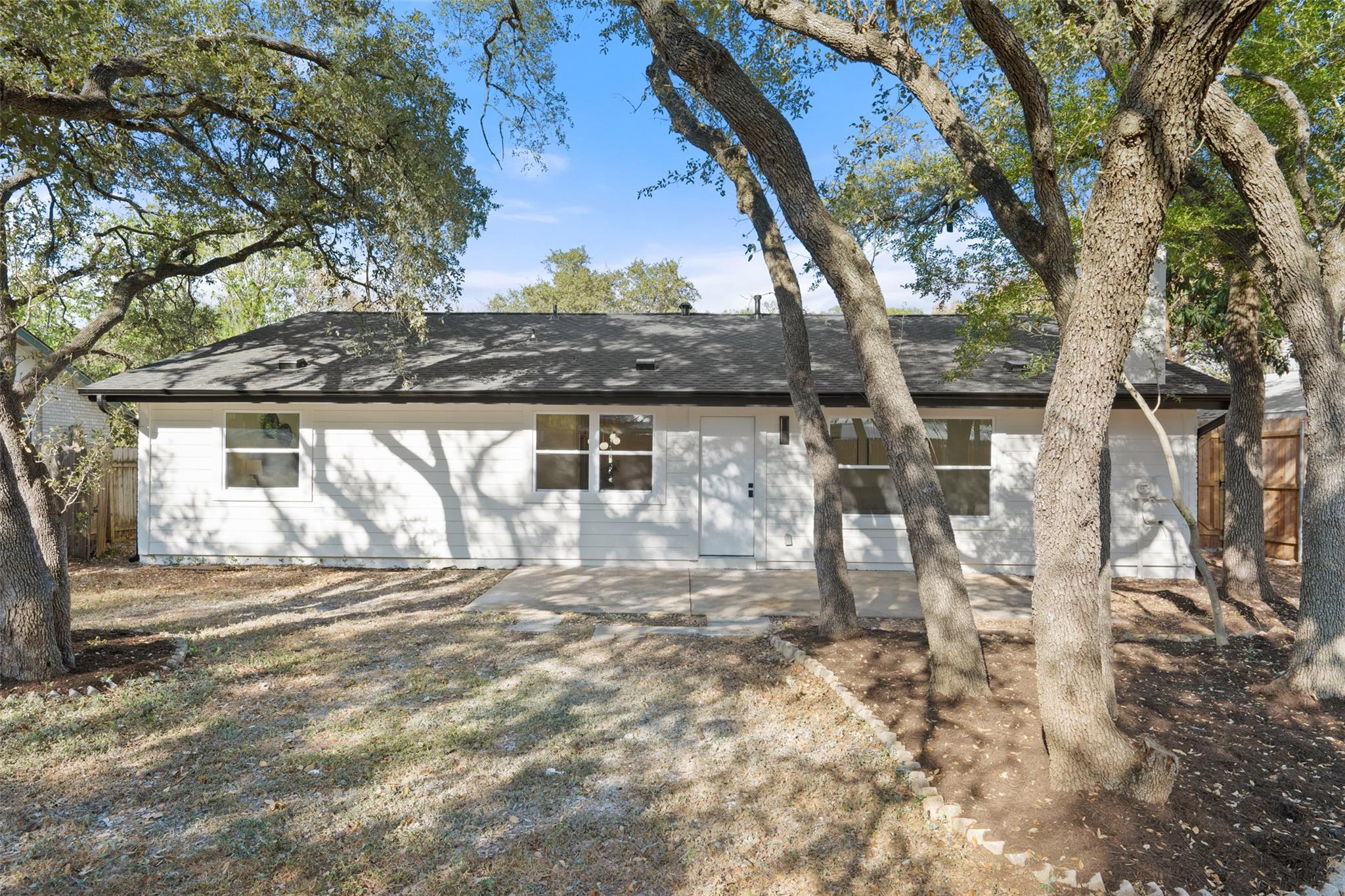 7729 Croftwood Dr, Austin, TX 78749