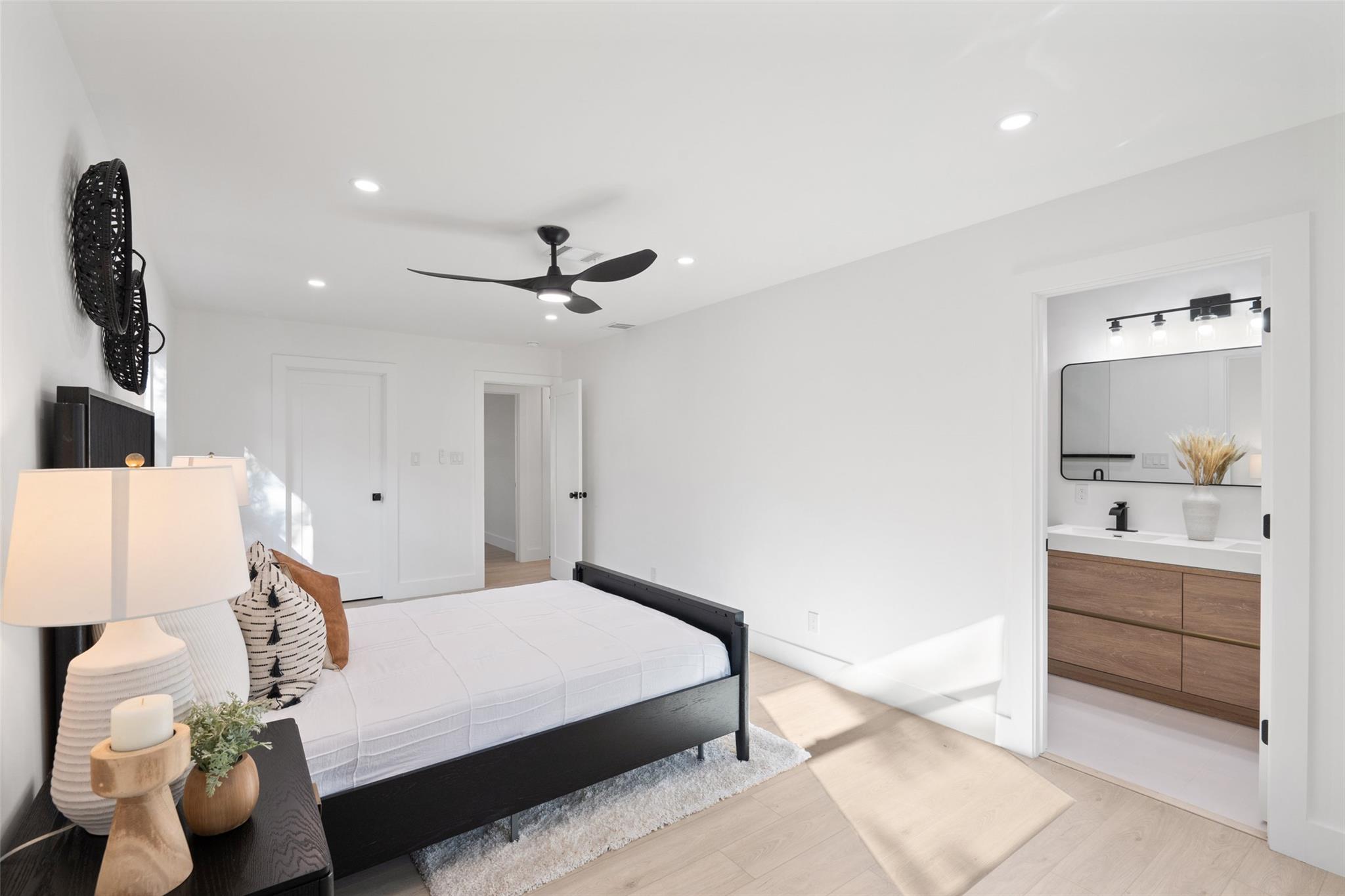 7729 Croftwood Dr, Austin, TX 78749