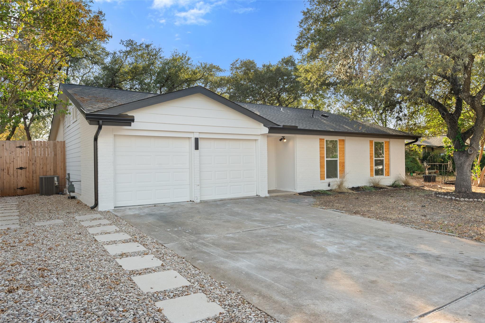 7729 Croftwood Dr, Austin, TX 78749