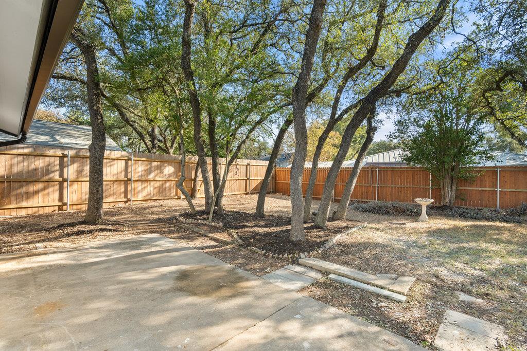 7729 Croftwood Dr, Austin, TX 78749