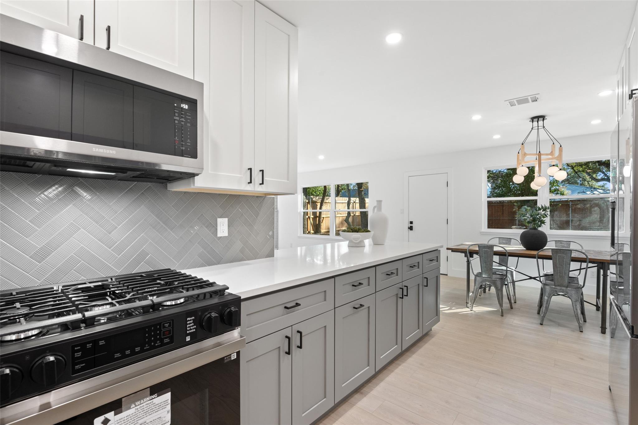 7729 Croftwood Dr, Austin, TX 78749