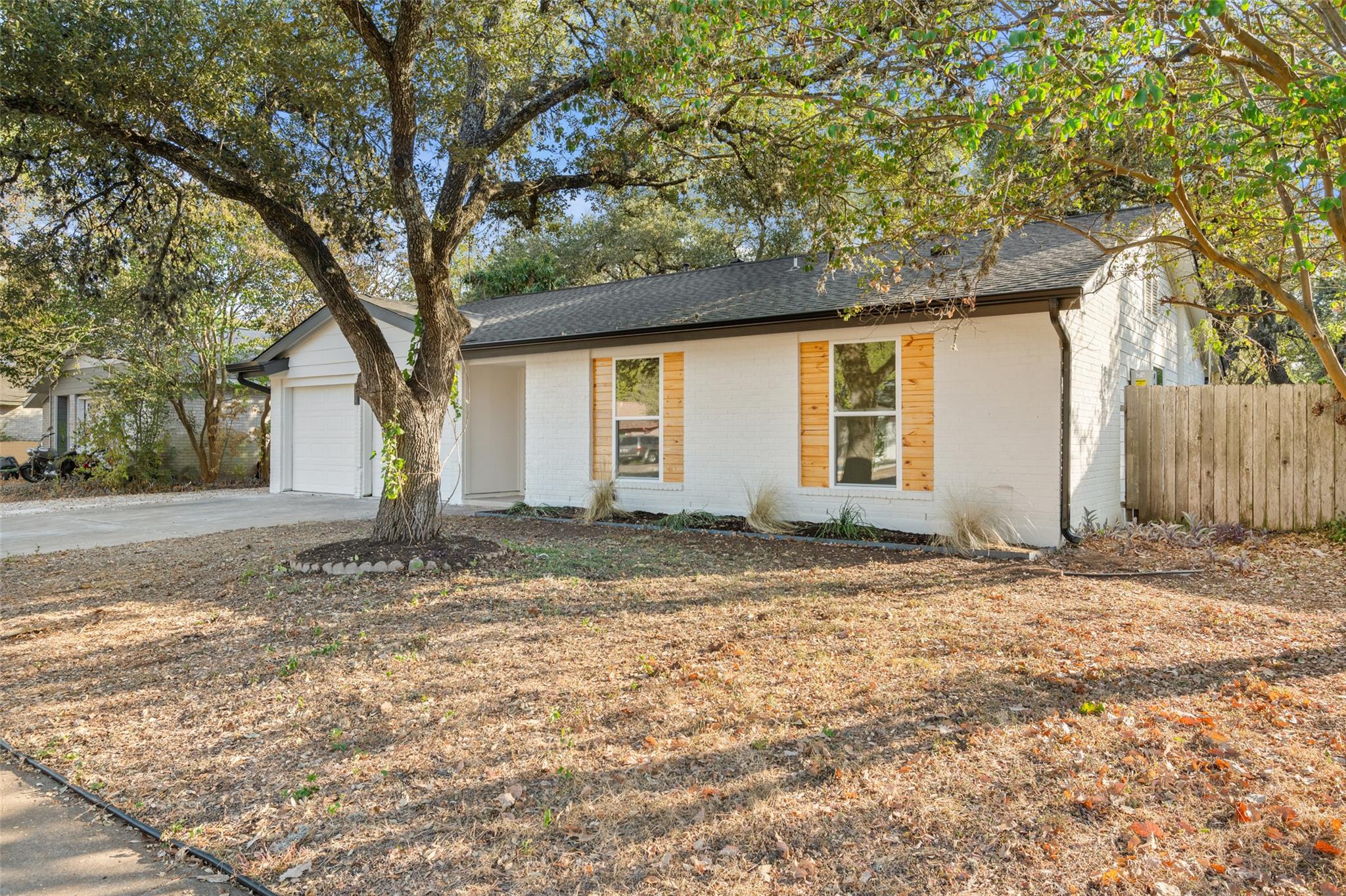 7729 Croftwood Dr, Austin, TX 78749