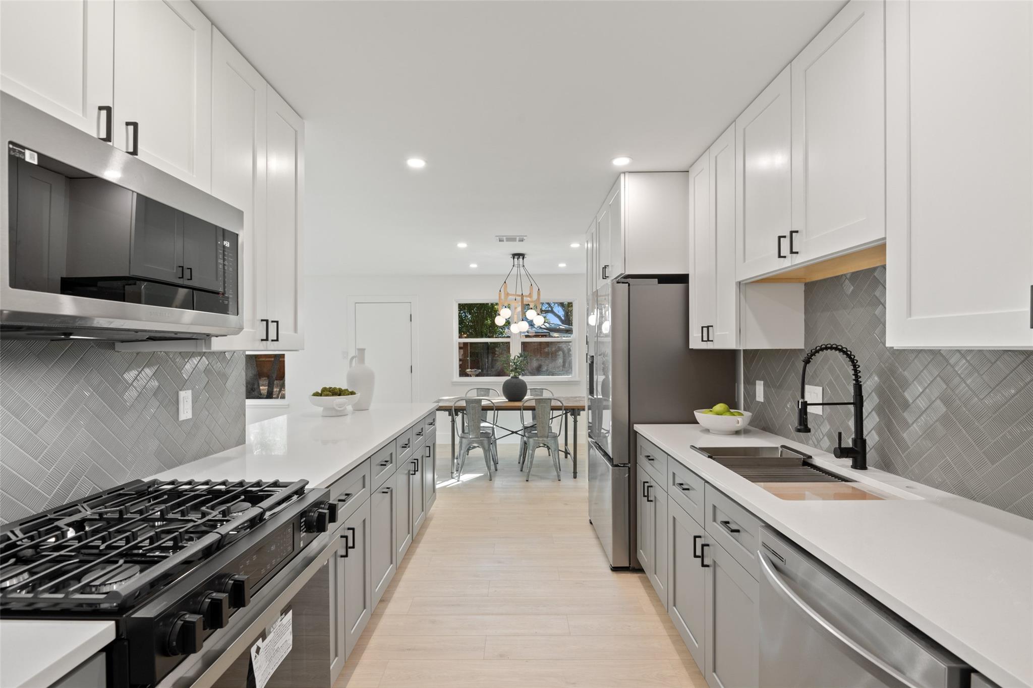 7729 Croftwood Dr, Austin, TX 78749