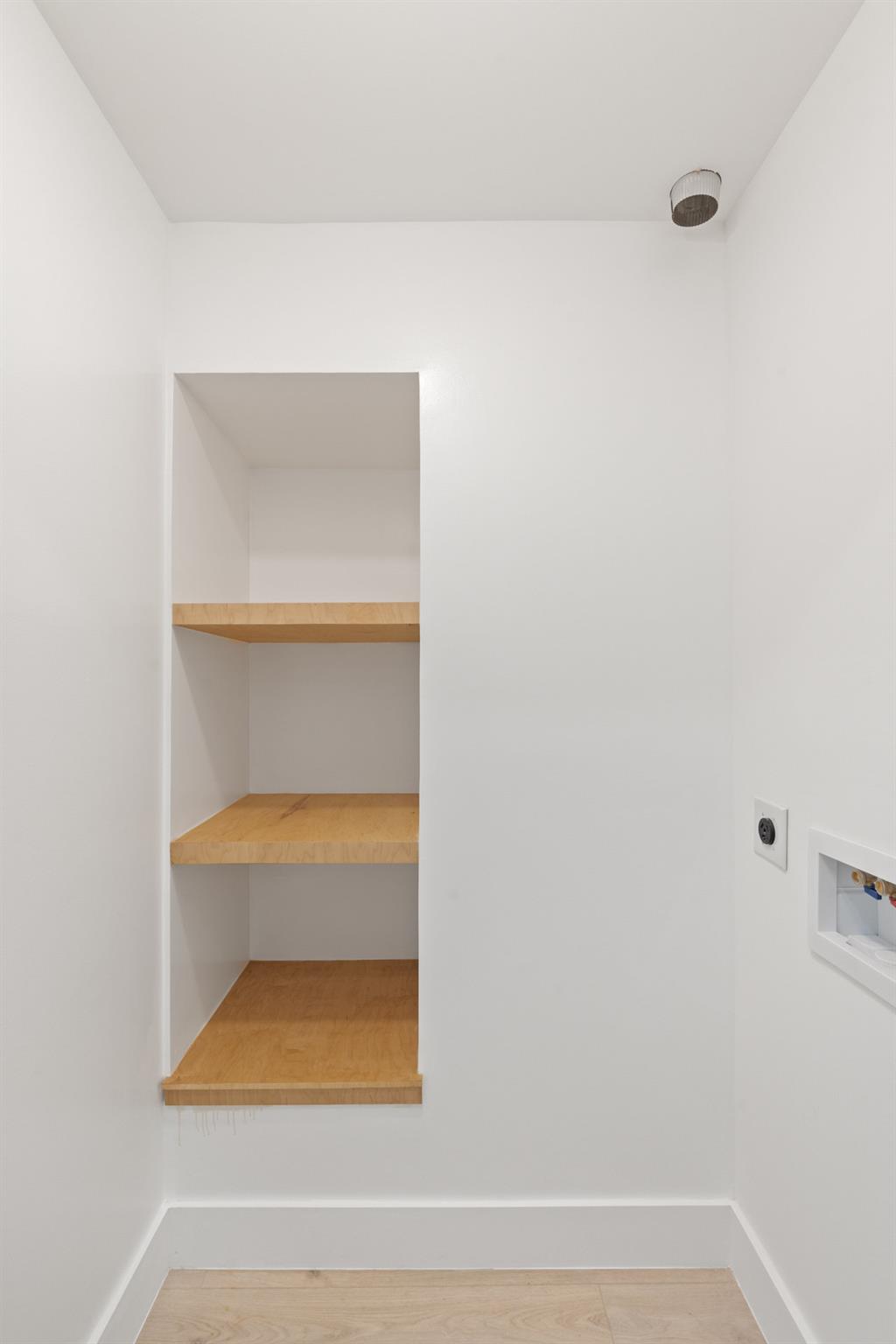 7729 Croftwood Dr, Austin, TX 78749