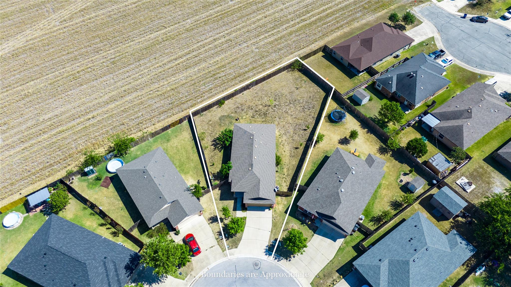 1514 Wedgewood Cv, Lockhart, TX 78644