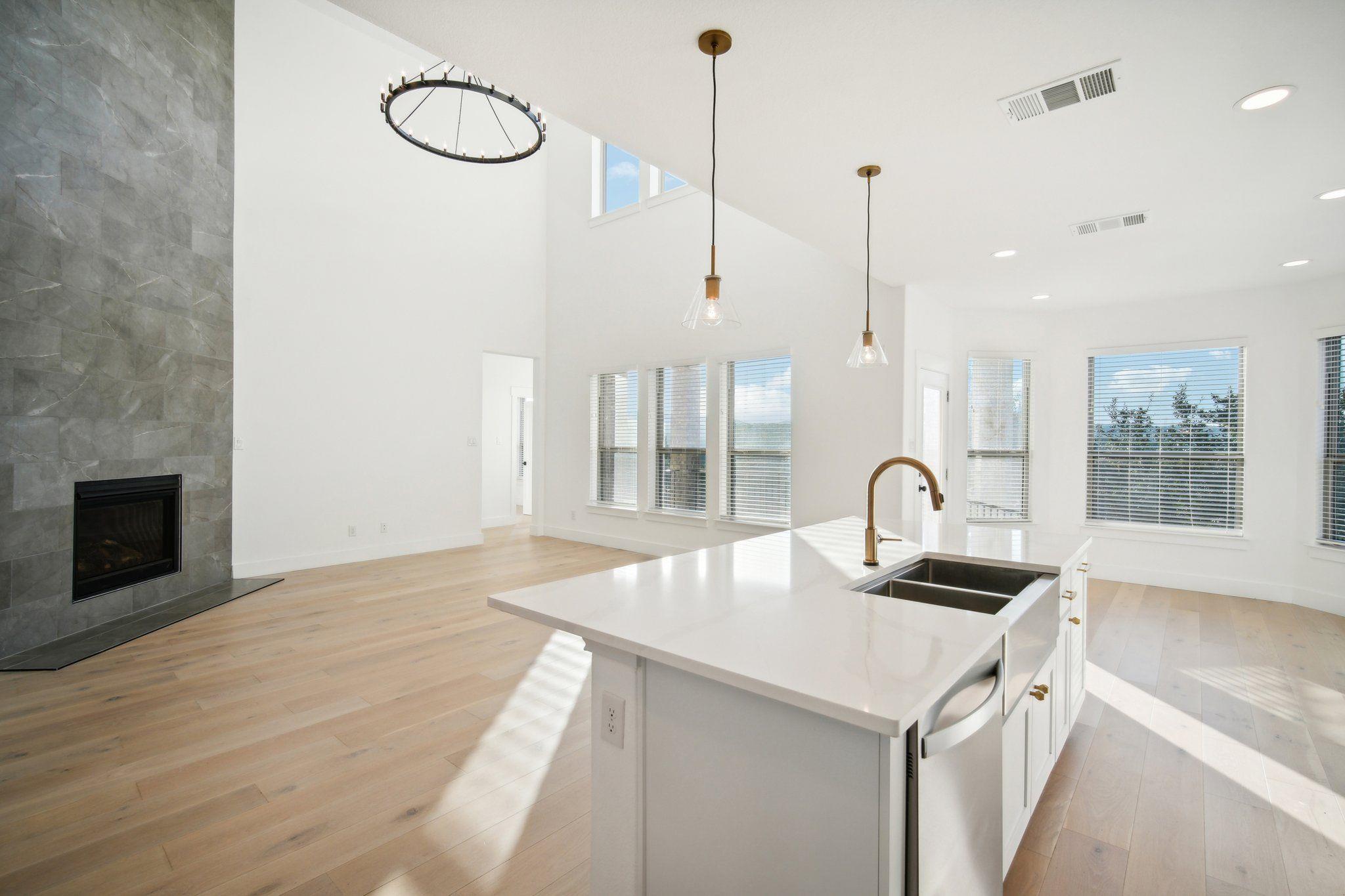 7409 Turnback Ledge Trl, Lago Vista, TX 78645