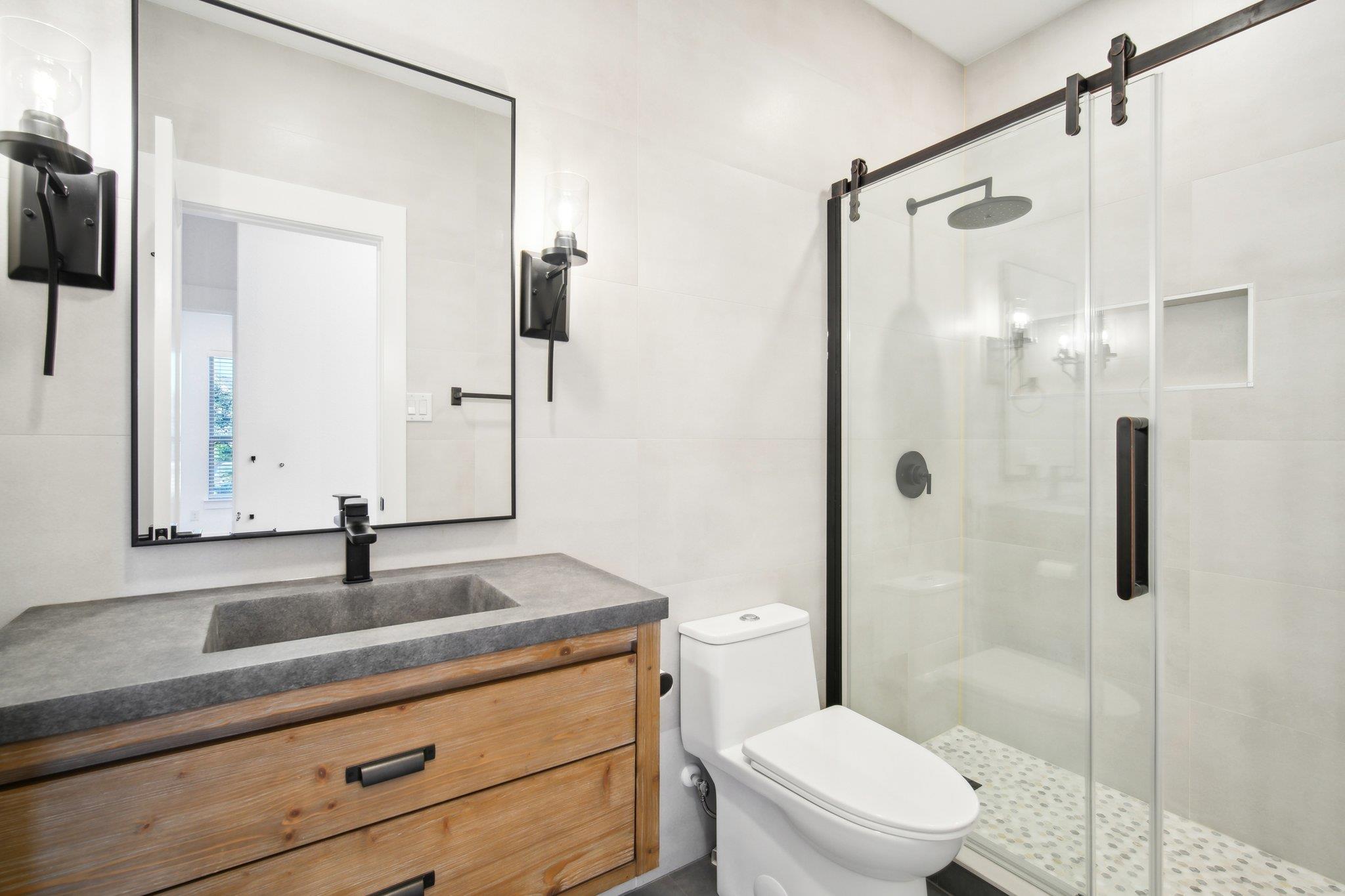 7409 Turnback Ledge Trl, Lago Vista, TX 78645