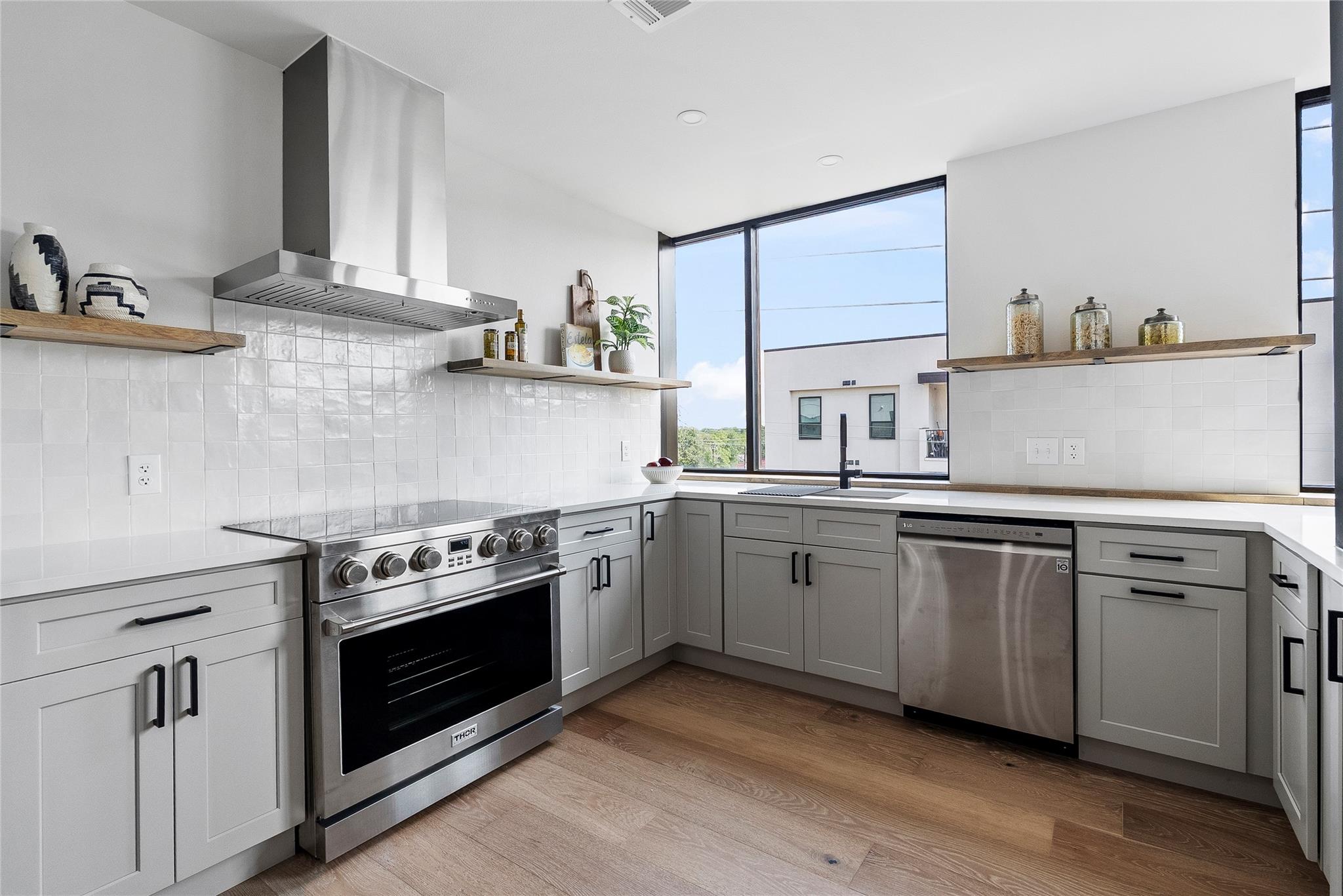 1800 E 4th St # 396, Austin, TX 78702