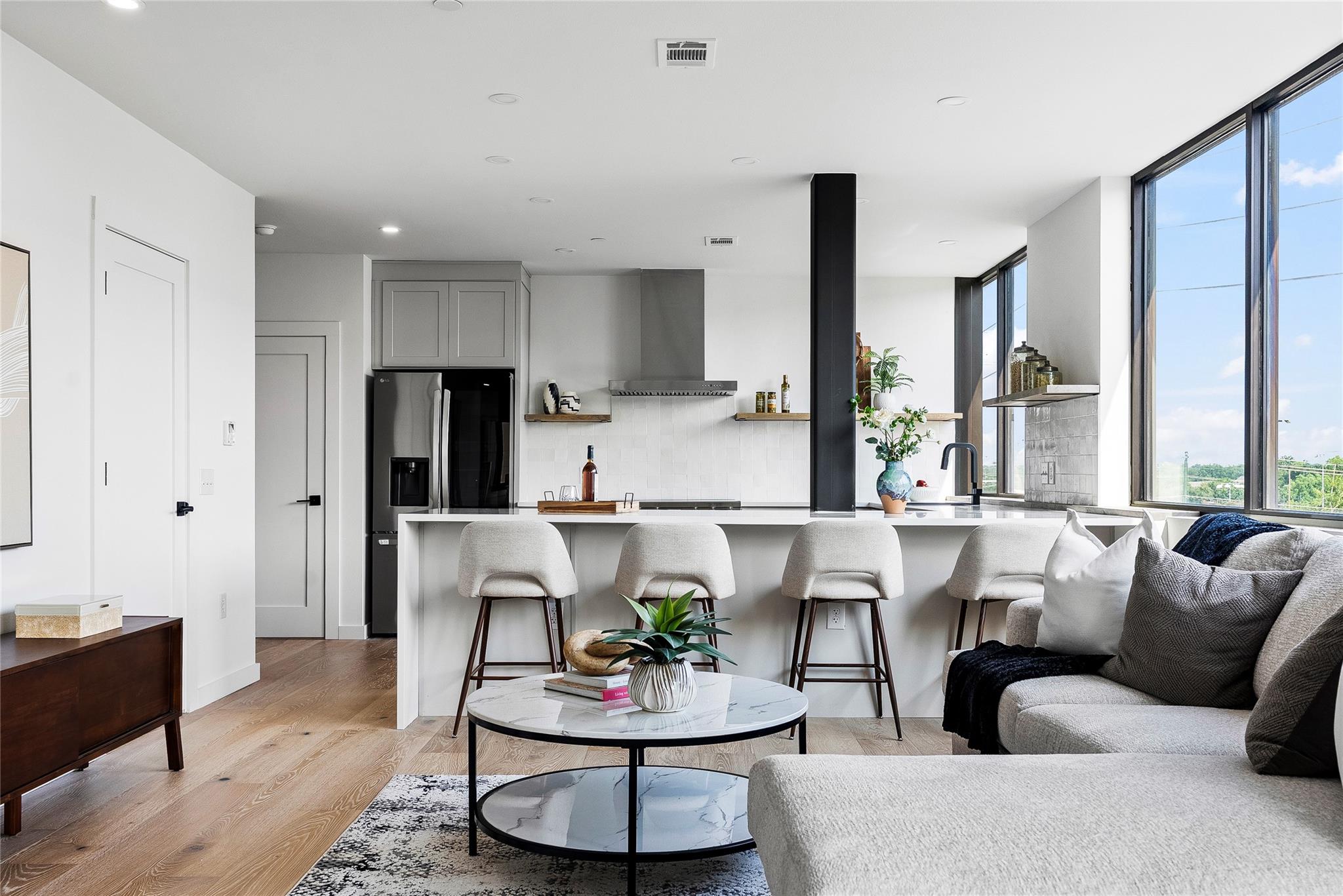 1800 E 4th St # 396, Austin, TX 78702