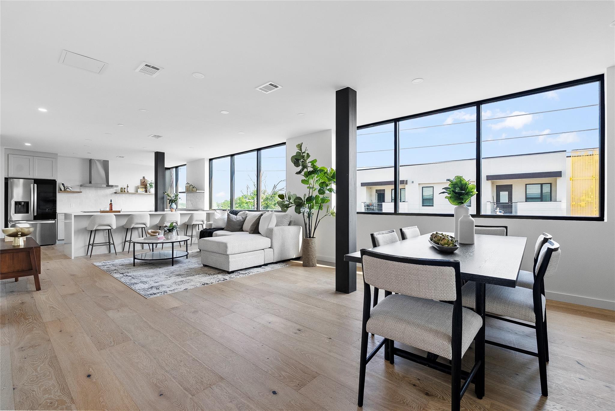 1800 E 4th St # 396, Austin, TX 78702