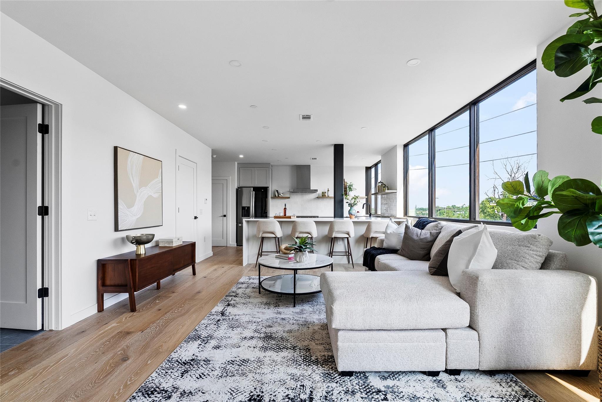 1800 E 4th St # 396, Austin, TX 78702