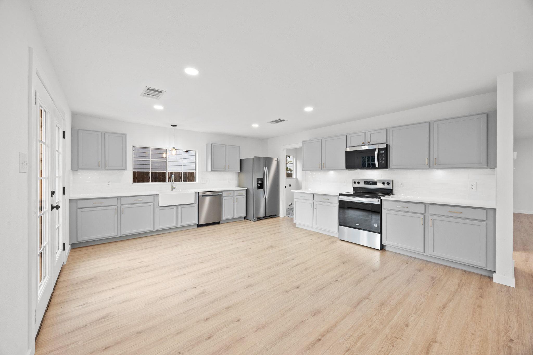 1072 London Ln, Georgetown, TX 78626