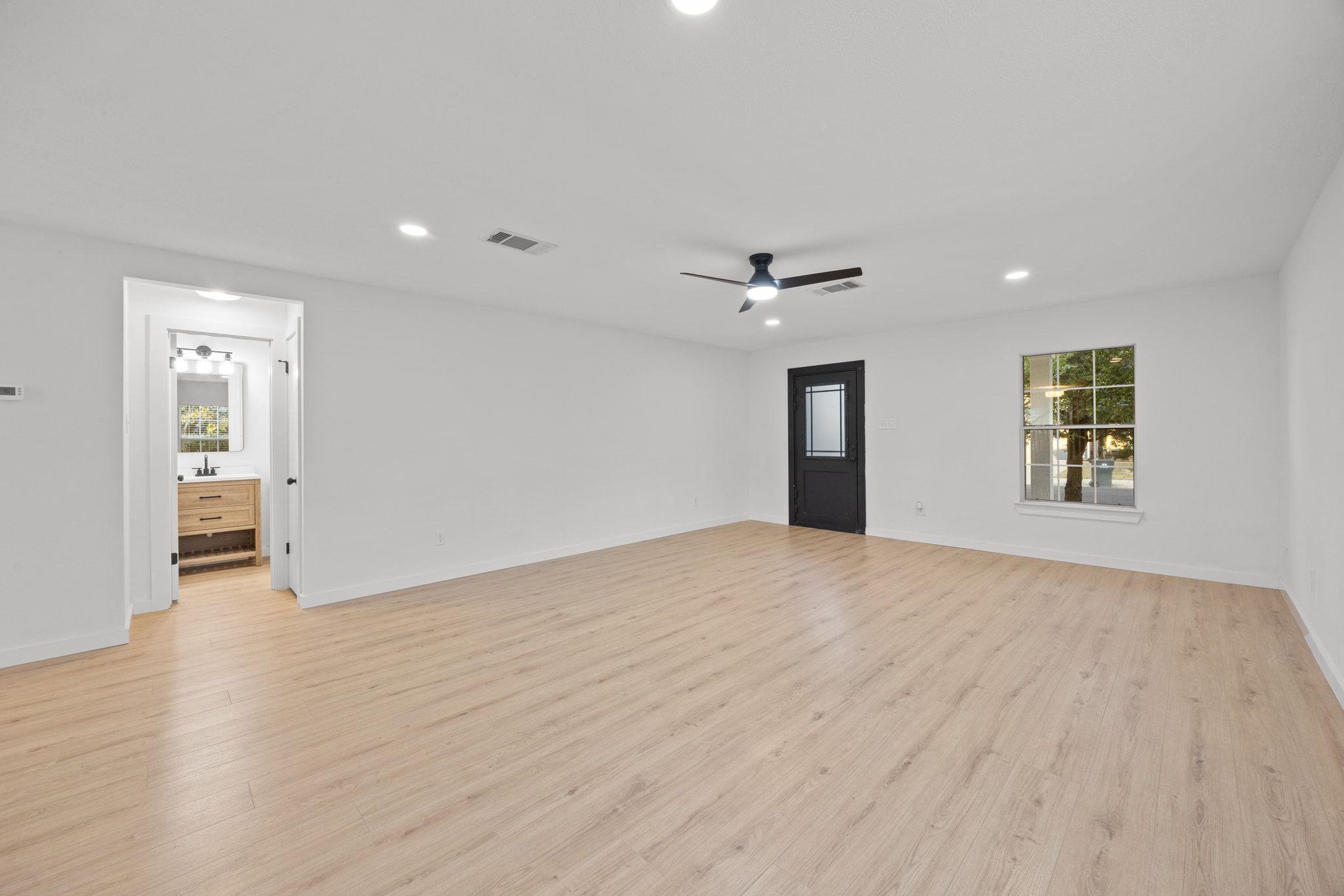 1072 London Ln, Georgetown, TX 78626